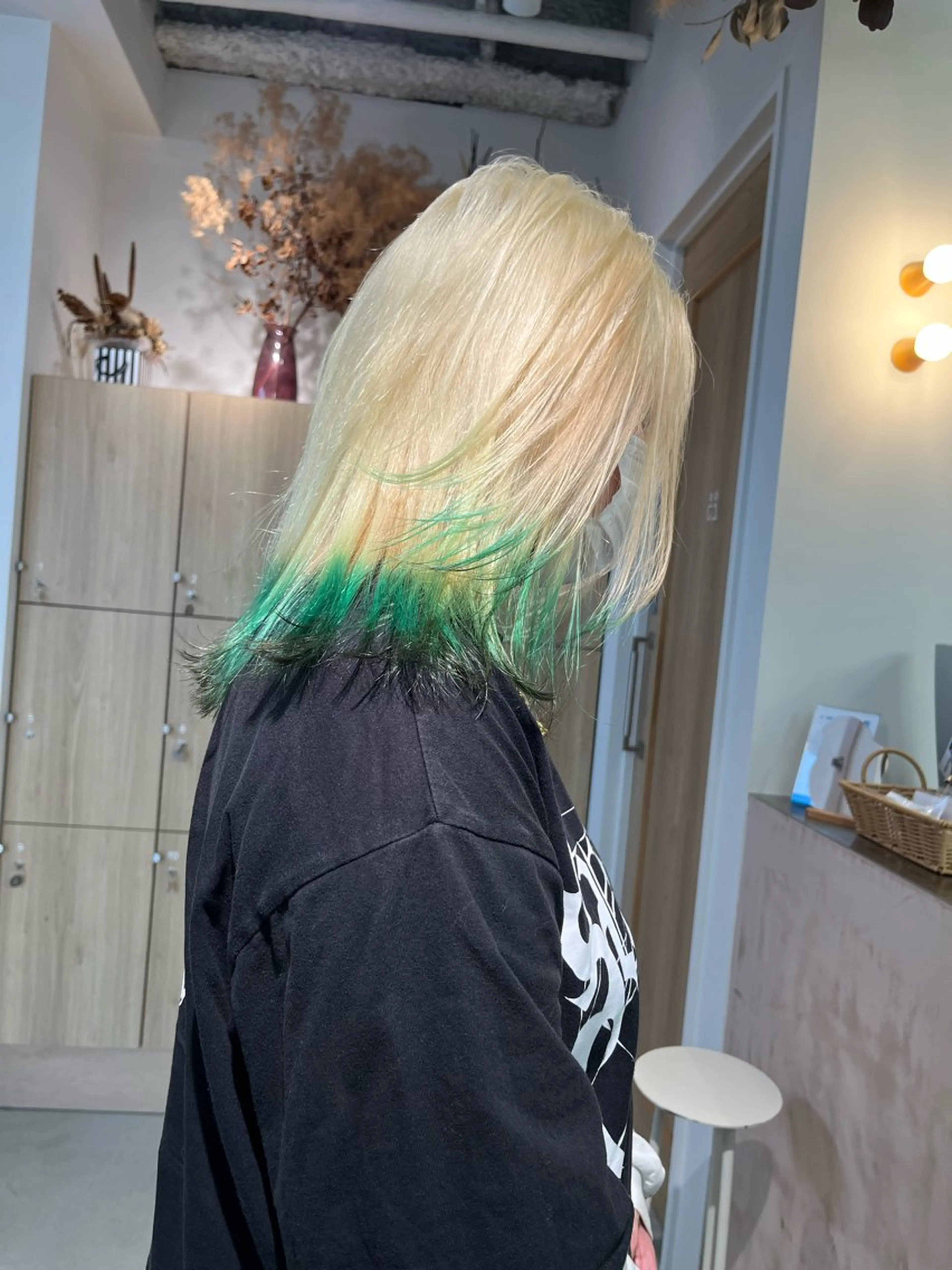 セミロング カラー ブリーチ ケアブリーチ デザインカラー ハイトーンカラー 髪質改善 小田 輝太郎/ブリーチのヘアスタイル