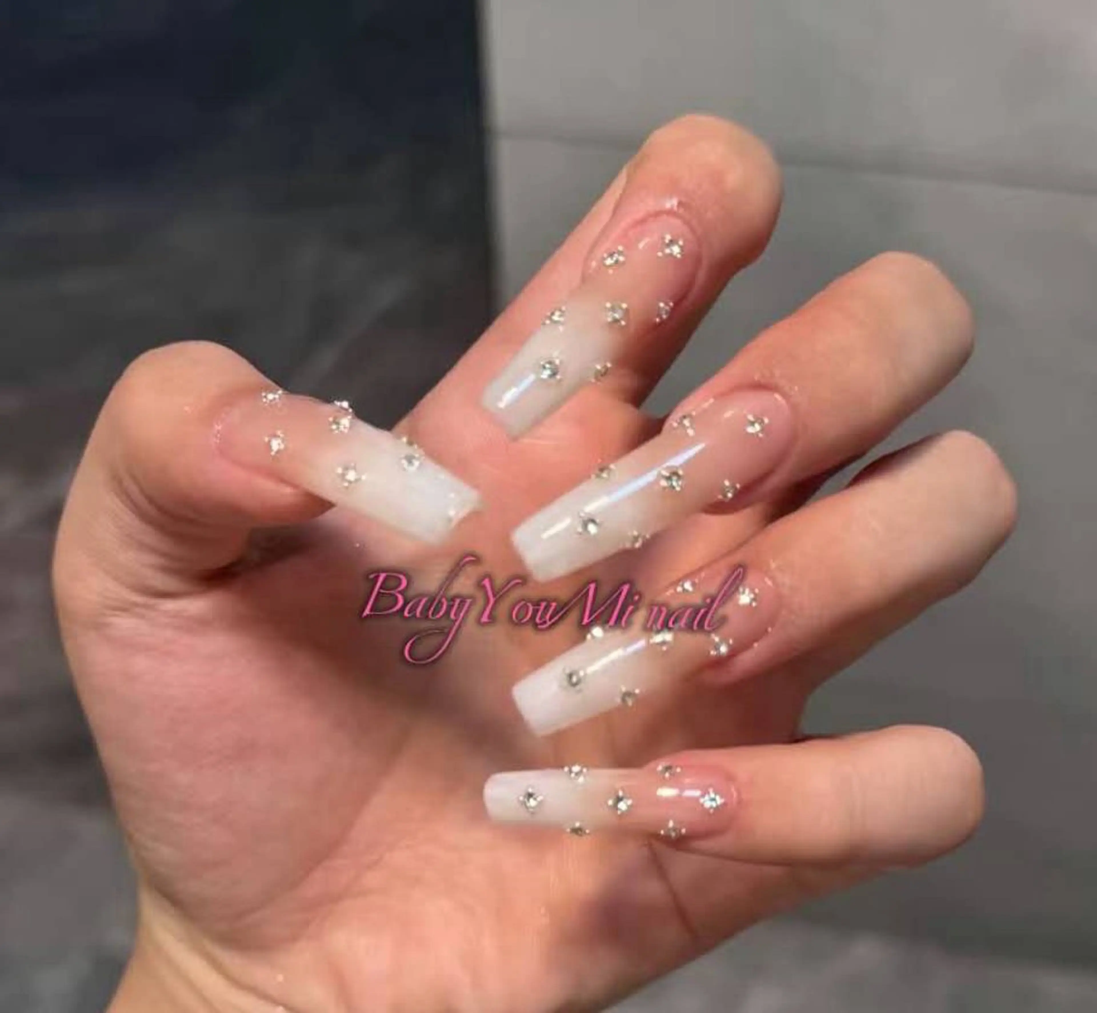 ネイル オーロラネイル フラワーネイル フットネイル フレンチネイル ジェルネイル ハンドネイル BabyYouMi nailのネイルデザイン