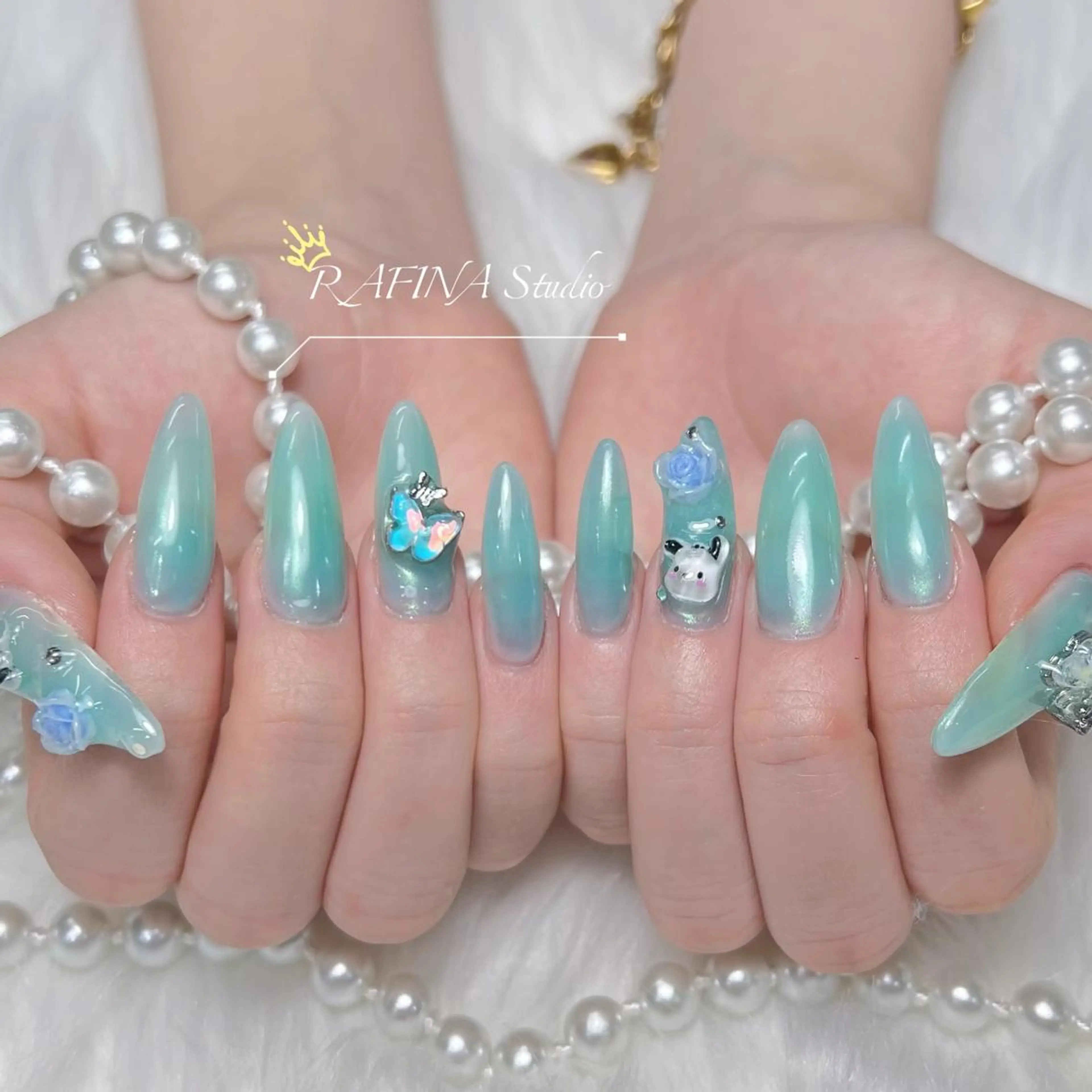 ネイル 桃香 Minaのネイルデザイン