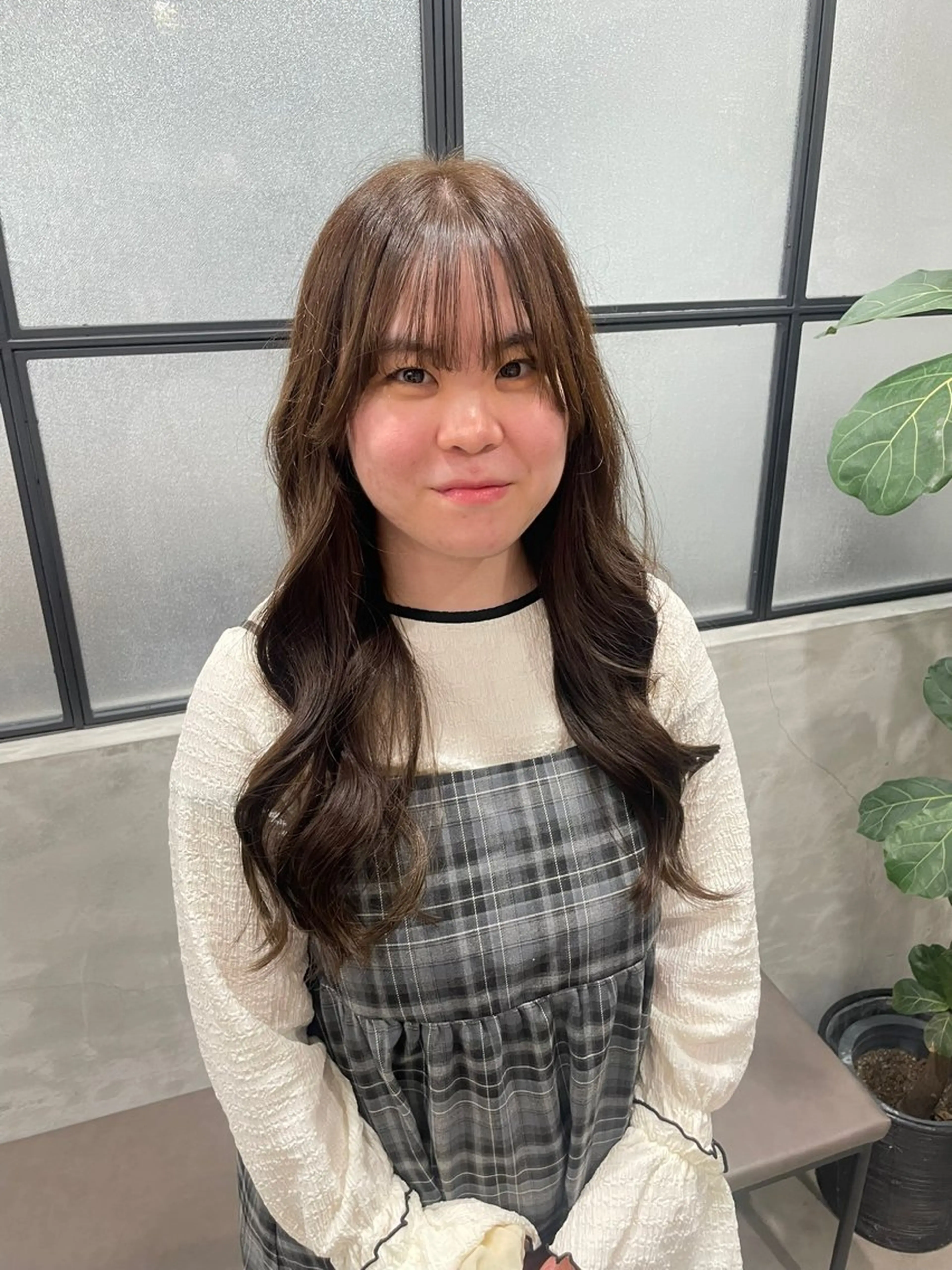 ロング カラー ベージュカラー ダブルカラー オリーブベージュ ヘアカラー 佐藤 由依/水光カラーのヘアスタイル