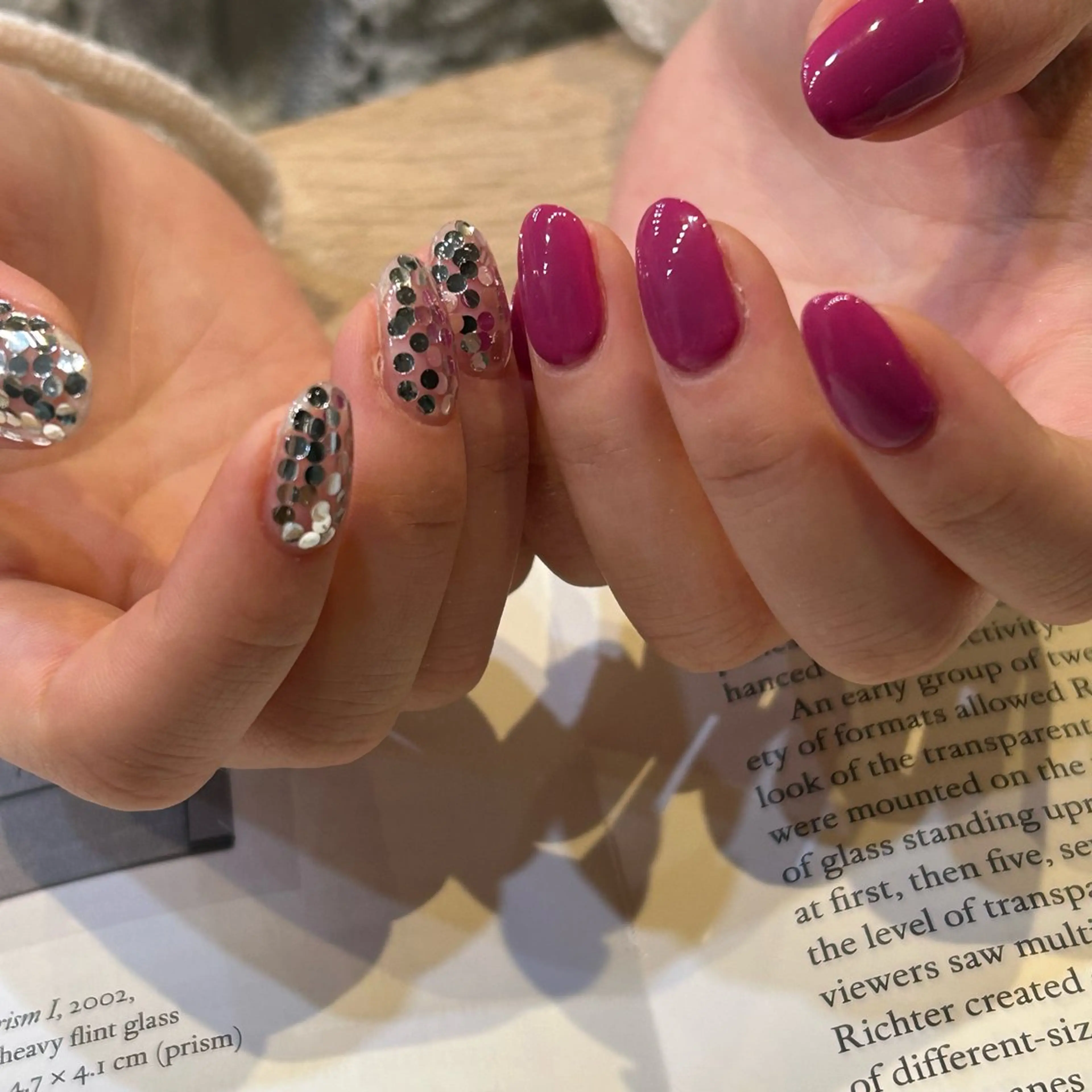 ネイル ホログラムネイル ピンク 松下 桃子のネイルデザイン