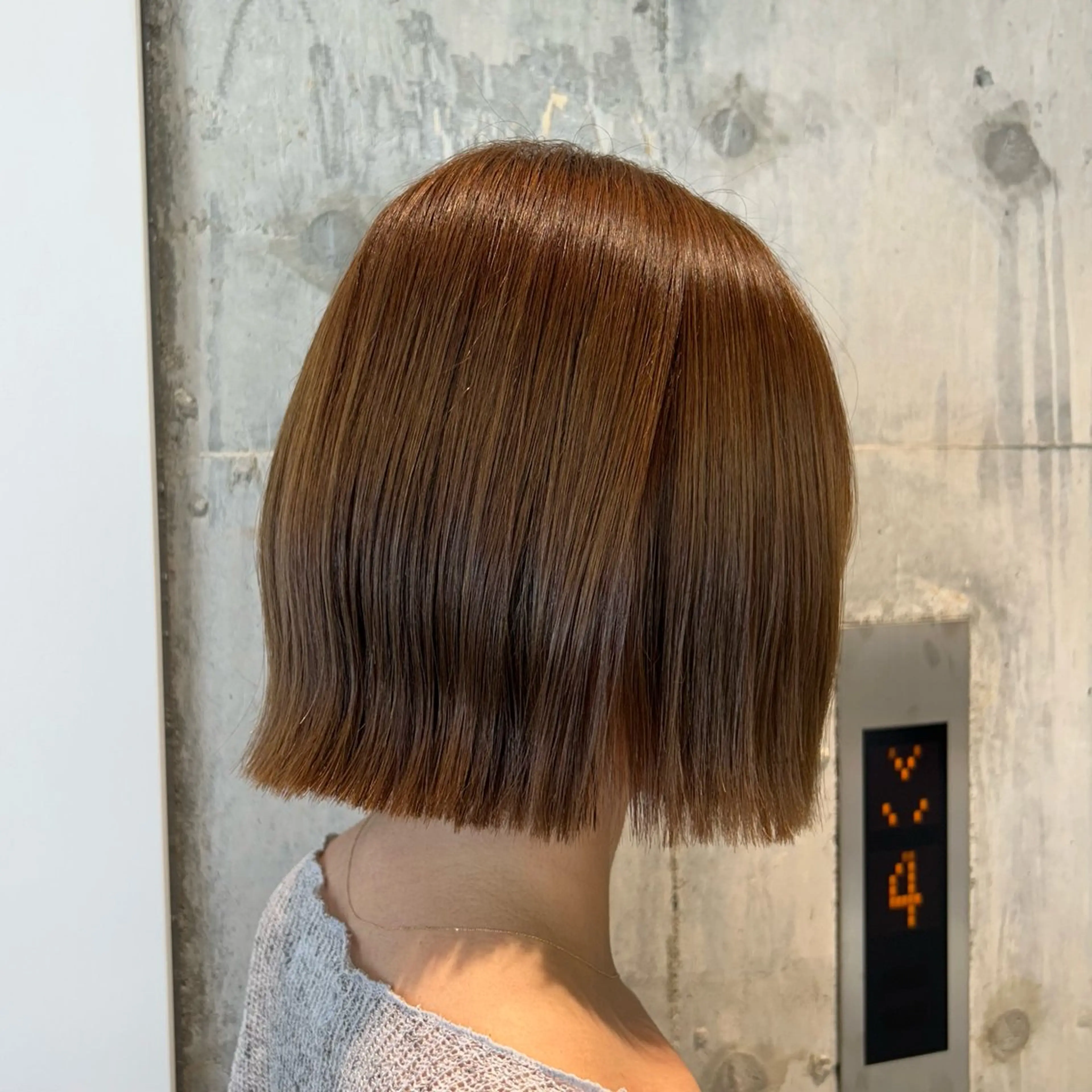 ミディアム 切りっぱなしボブ ボブレイヤー アッシュ アッシュブラウン ボブ ボブ/髪質改善 jionのヘアスタイル