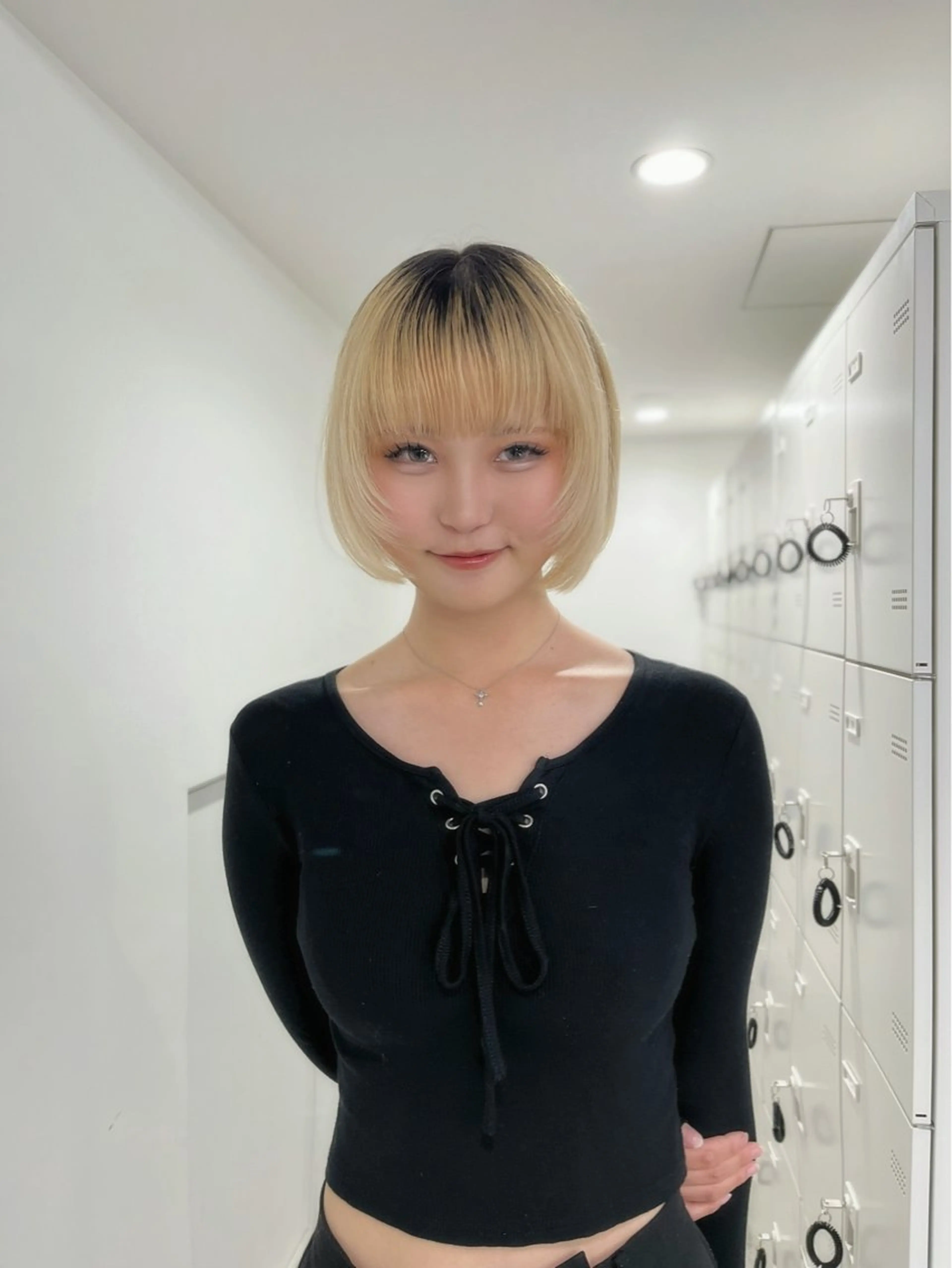 ショート 縮毛矯正/ハイトーン /パーマ/せき🧸のヘアスタイル