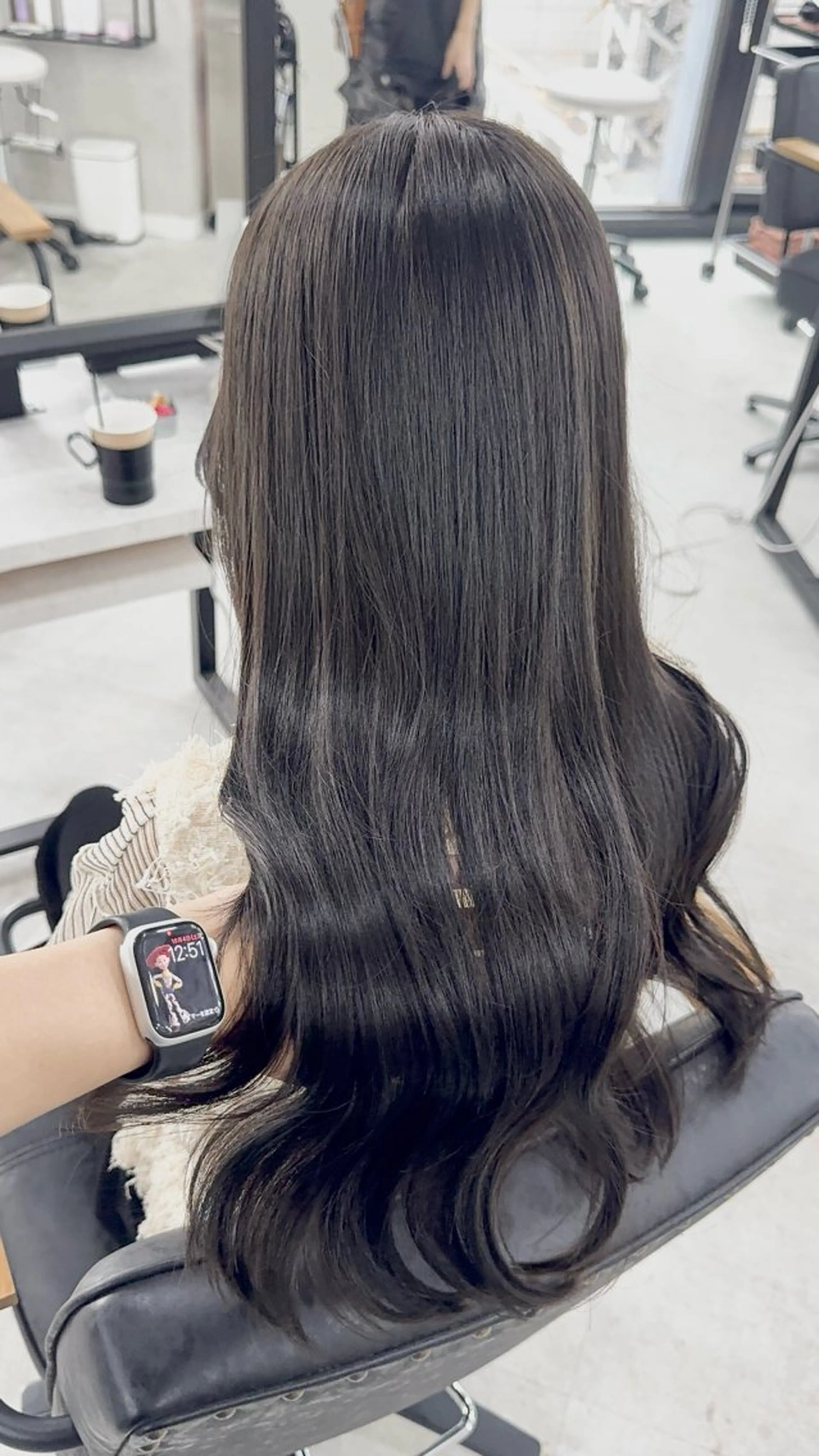 ロング カラー アッシュ アッシュブラウン ベージュカラー 黒髪 ブリーチ カット ヘアカラー トリートメント 赤み無し柔らかカラー 【梅田】madokaのヘアスタイル