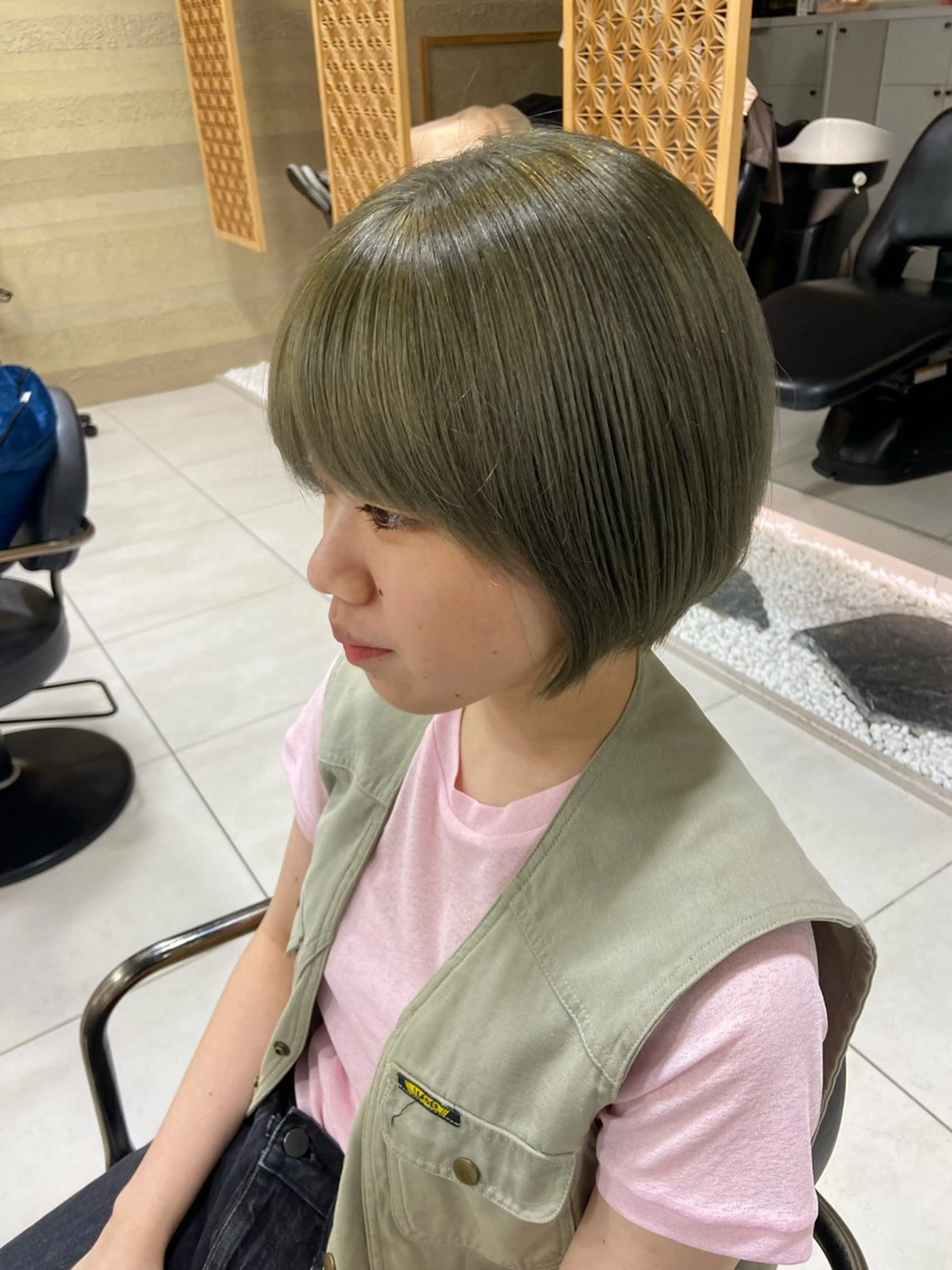ミディアム カラー ヘアアレンジ グレージュ ハイトーンカラー オリーブグレージュ オリーブグレー カット ヘアカラー トリートメント 🫧🎀SARA/ ブリーチ/金山💓のヘアスタイル