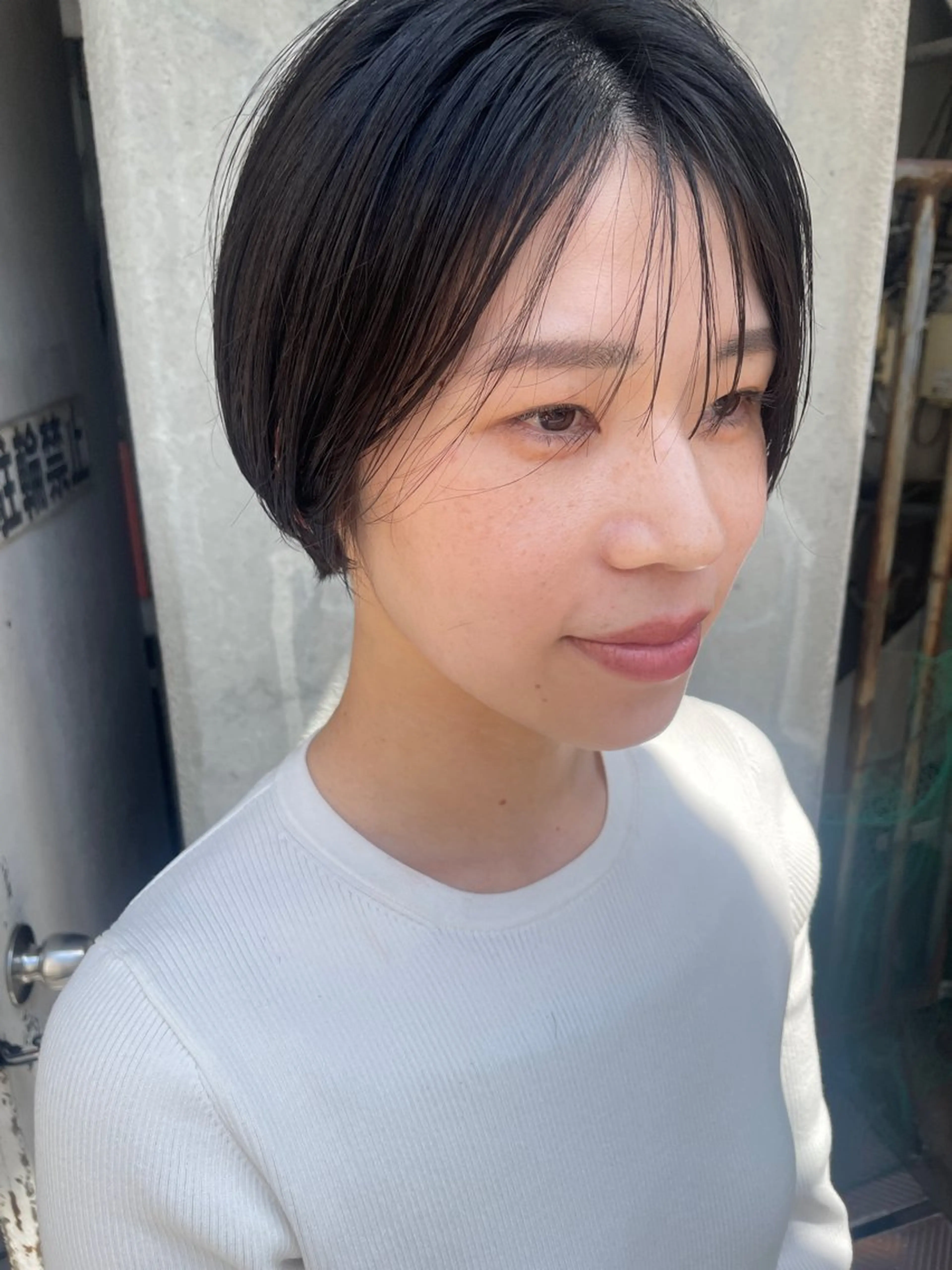 ショート カット さの あやねのヘアスタイル