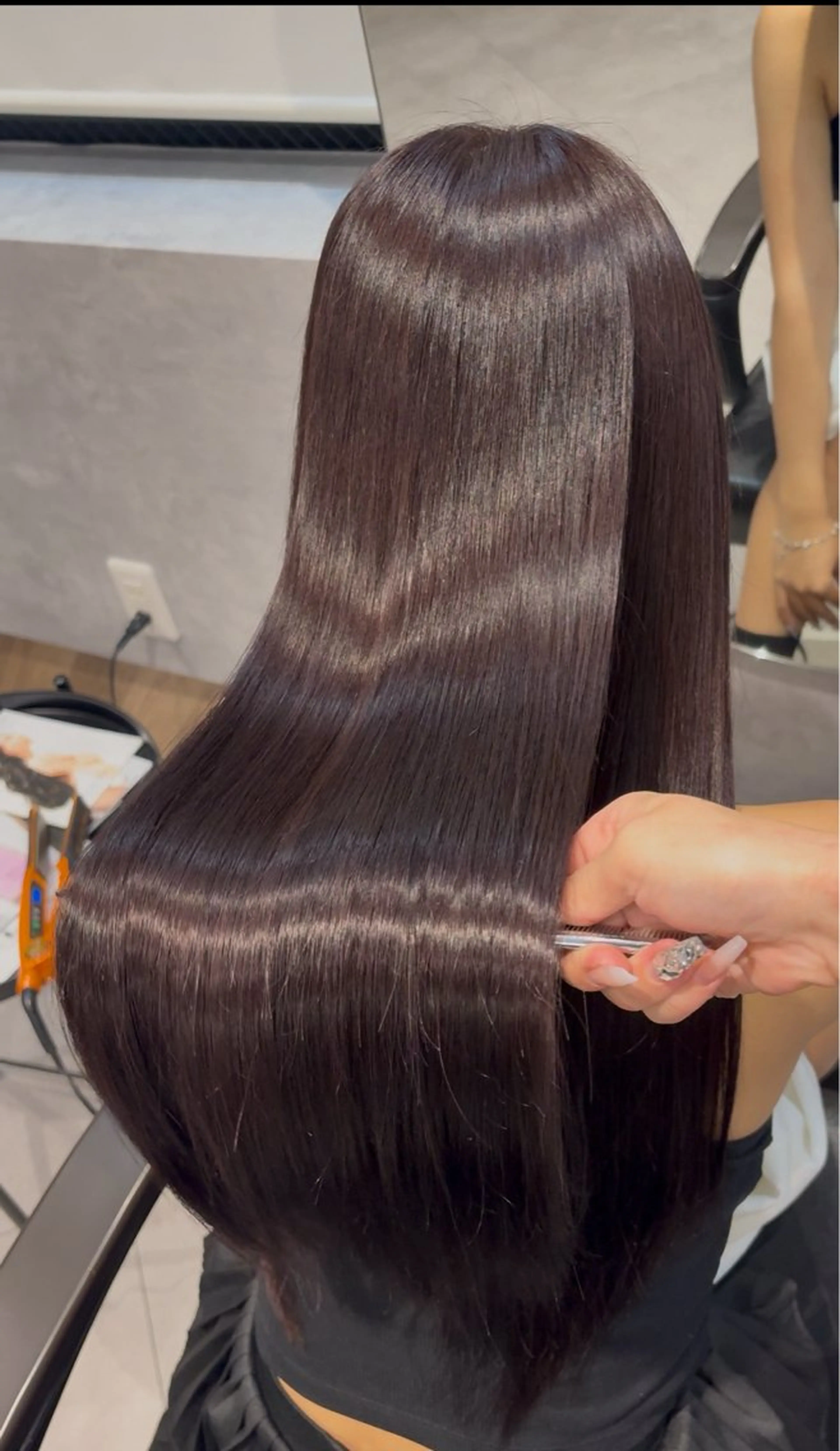 ロング 髪質改善 トリートメント 岡本 菜実のヘアスタイル