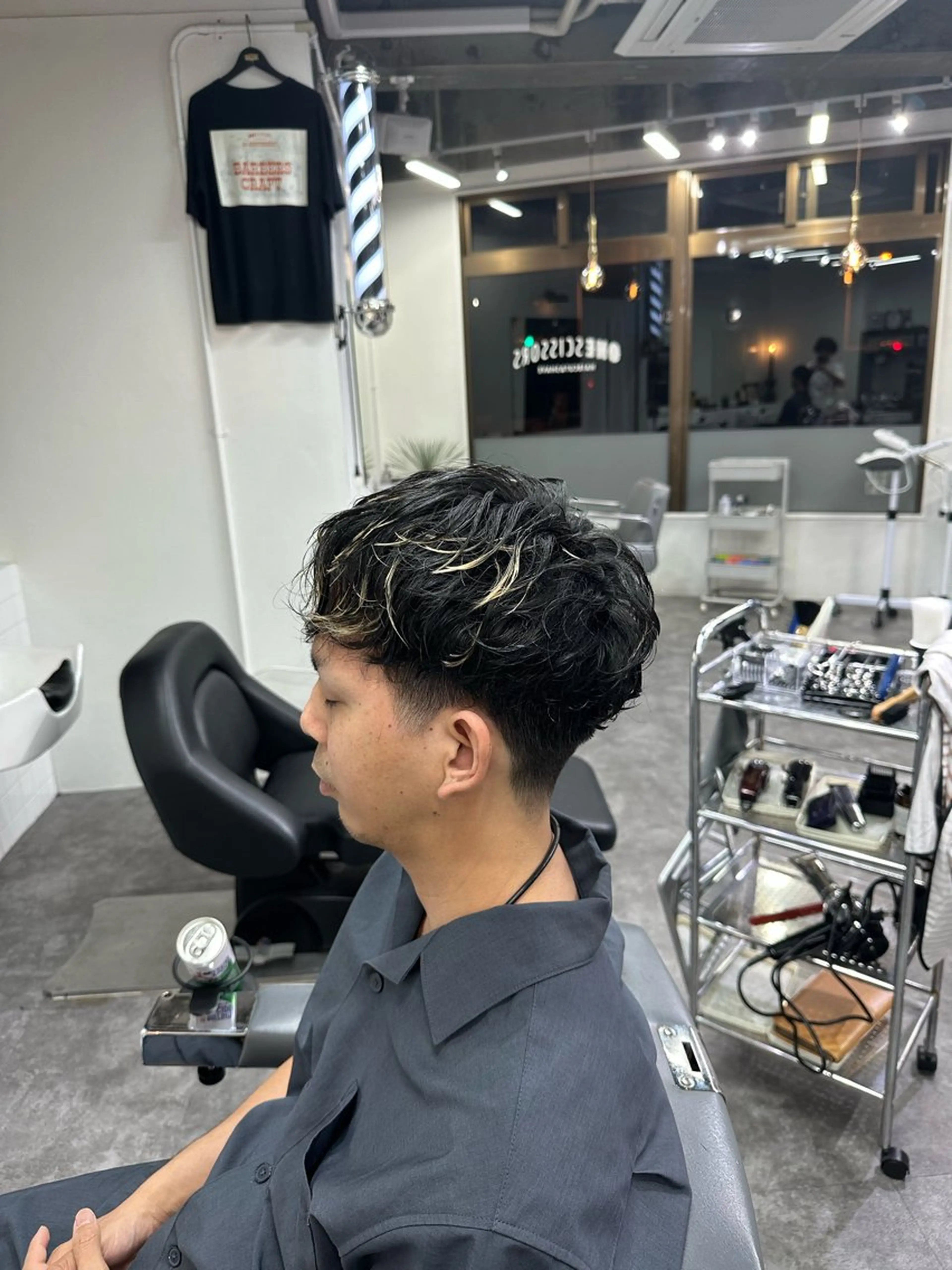 ミディアム パーマ 宜保 斗馬のヘアスタイル