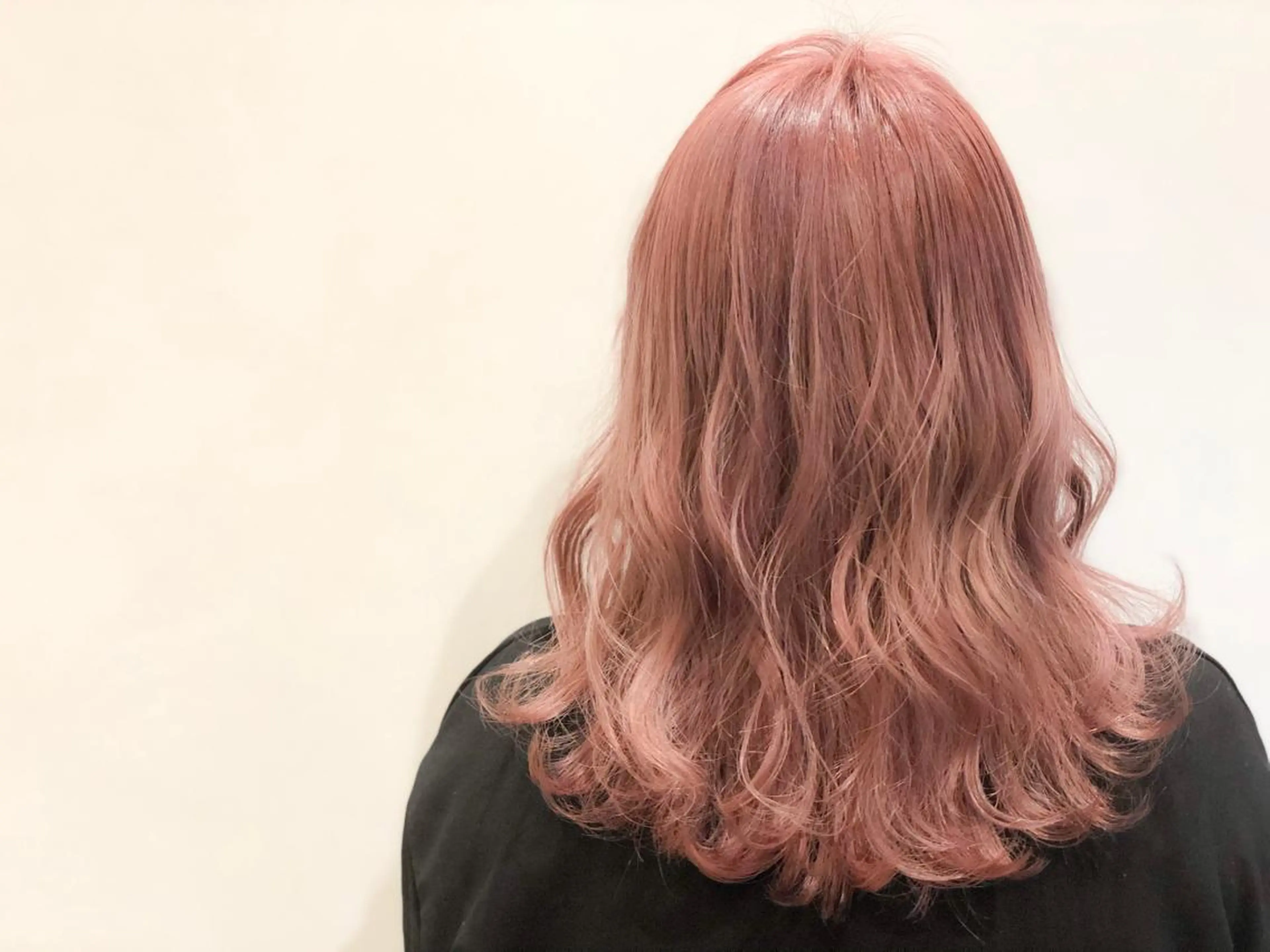 セミロング カラー ヘアアレンジ ピンクカラー ヘアカラー いしだ みさきのヘアスタイル