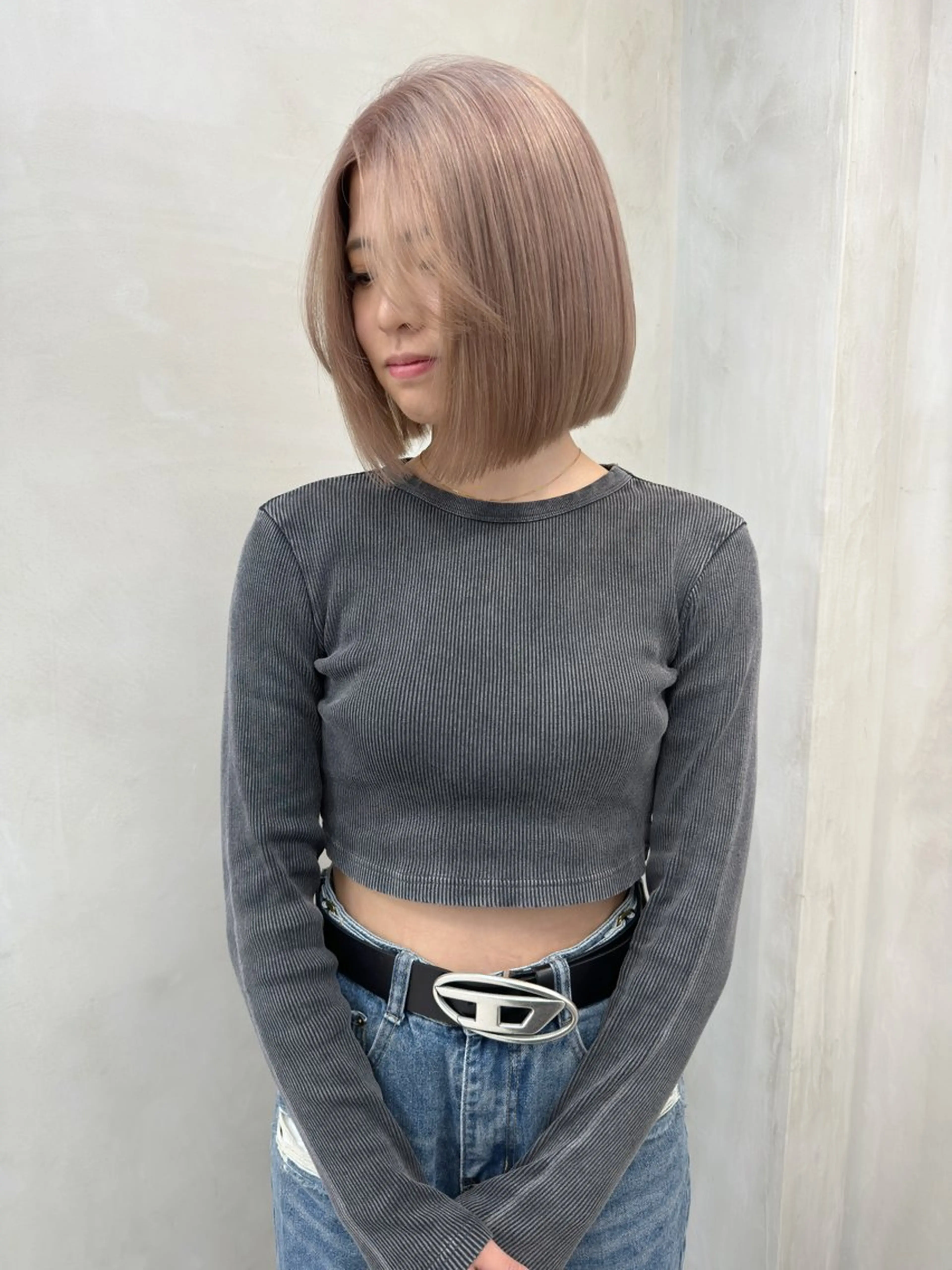 カラー ベージュカラー ミルクティーベージュ ヘアカラー エフェクトブリーチ /ウルフ/クワさんのヘアスタイル