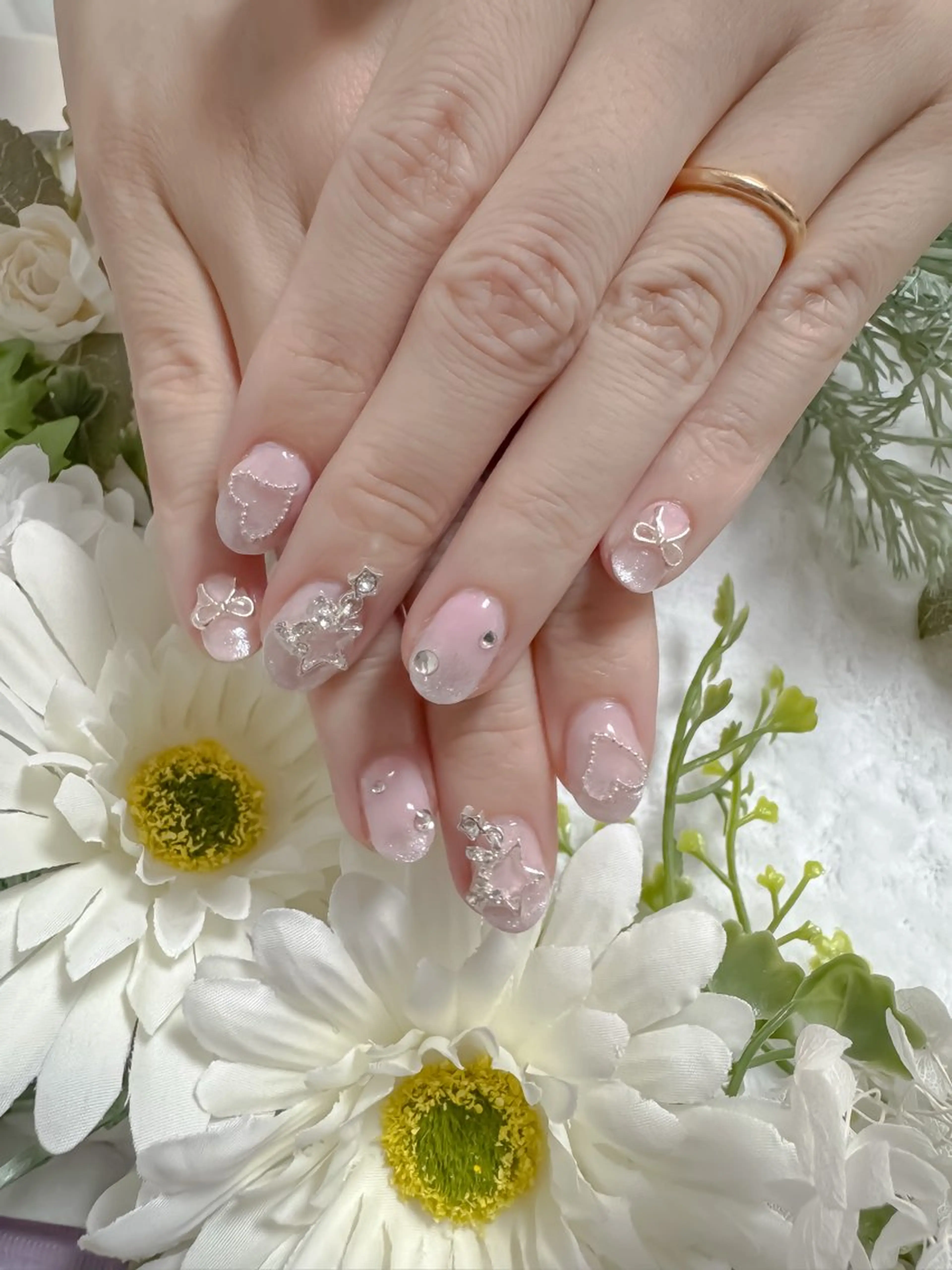 ネイル 佐藤 桃菜のネイルデザイン