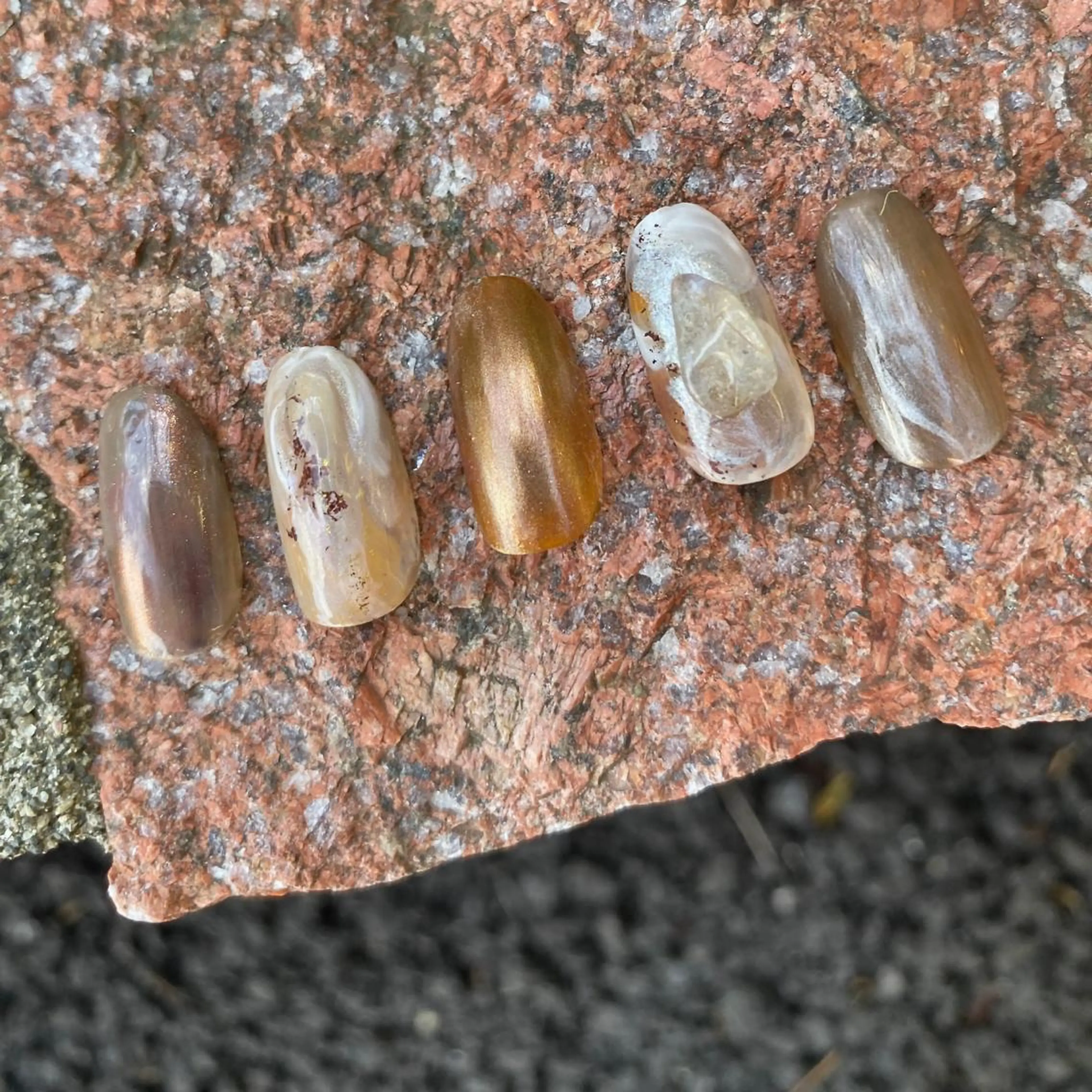 ネイル ブラウン ハンドネイル 栗林 実莉のネイルデザイン