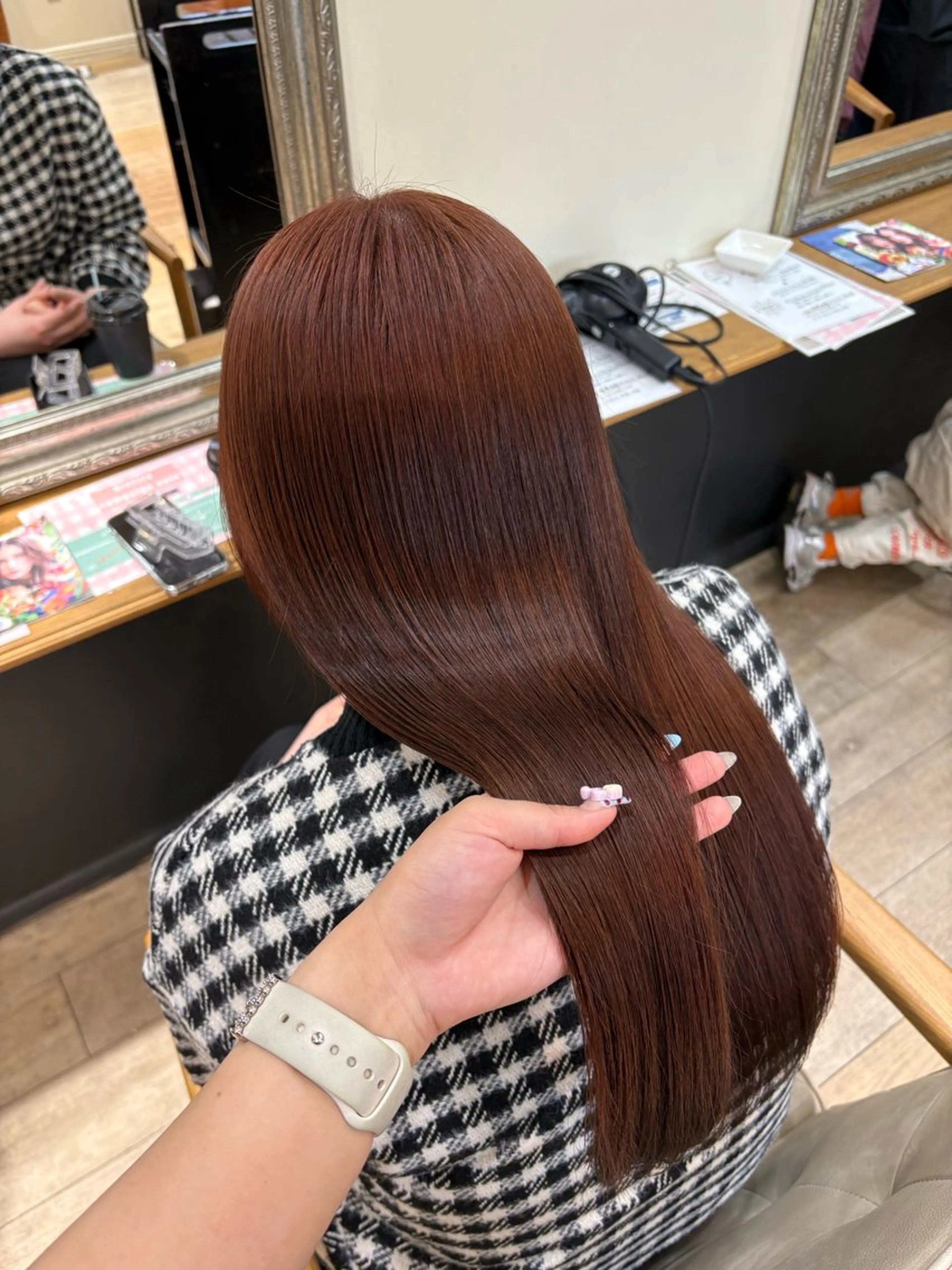 ロング カラー ヘアカラー しおり🍬 KOKORO🤍のヘアスタイル