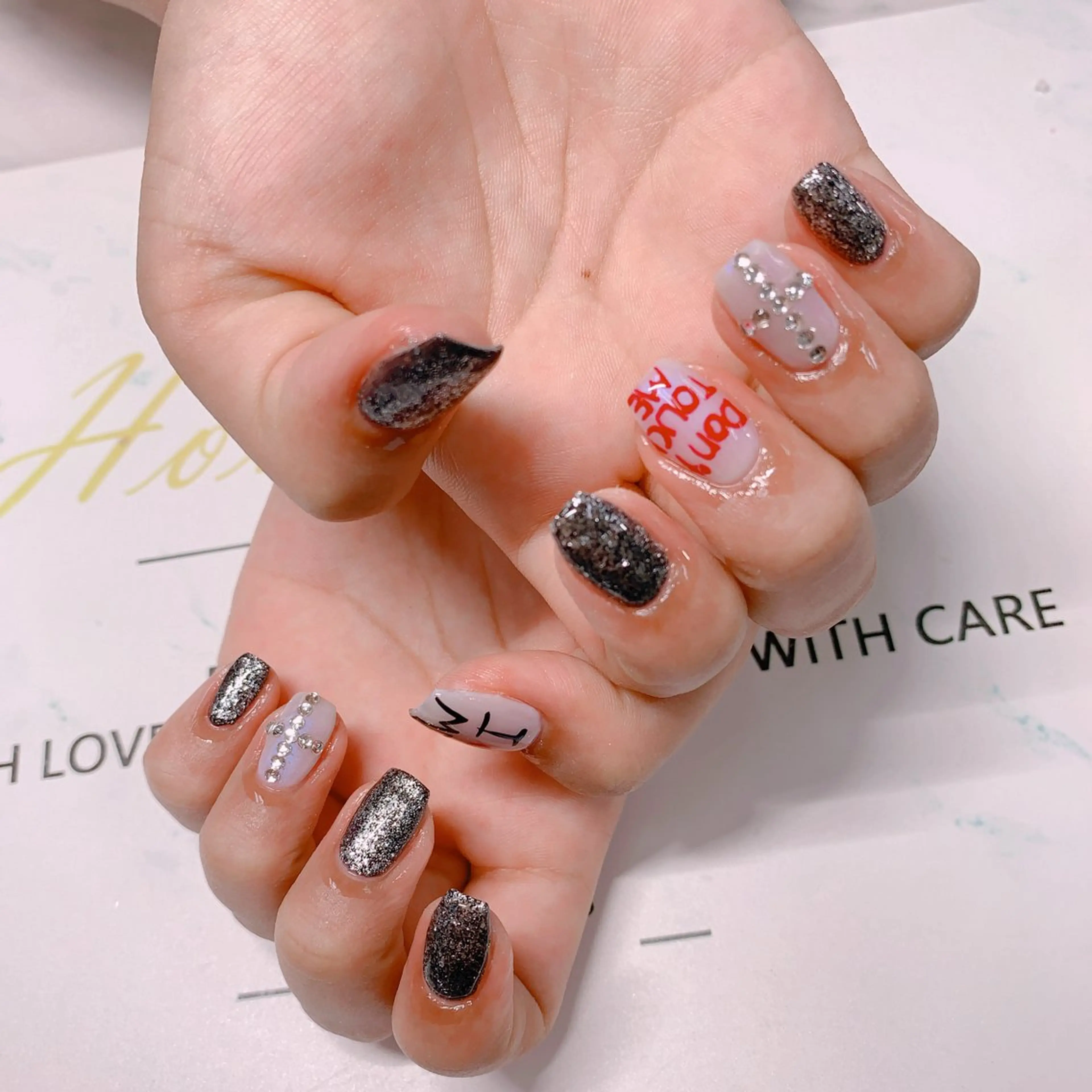 ネイル アートネイル クリアネイル フラッシュネイル フットネイル フレンチネイル ハンドネイル インフィニティ ネイルサロンのネイルデザイン