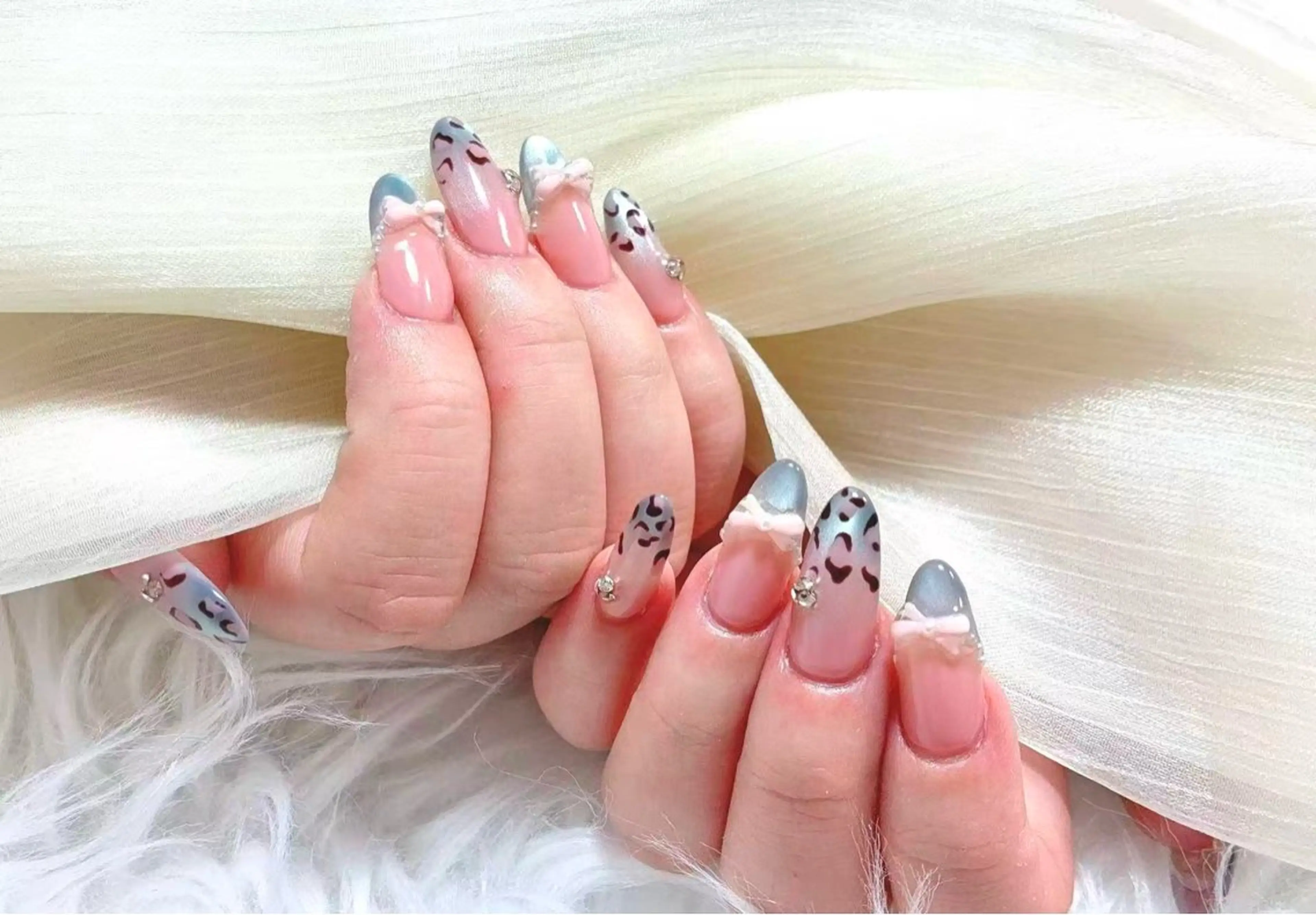 ネイル アニマル柄 チークネイル フラッシュネイル フットネイル フレンチネイル ハンドネイル B·U Nail大宮 長さだし専門店のネイルデザイン