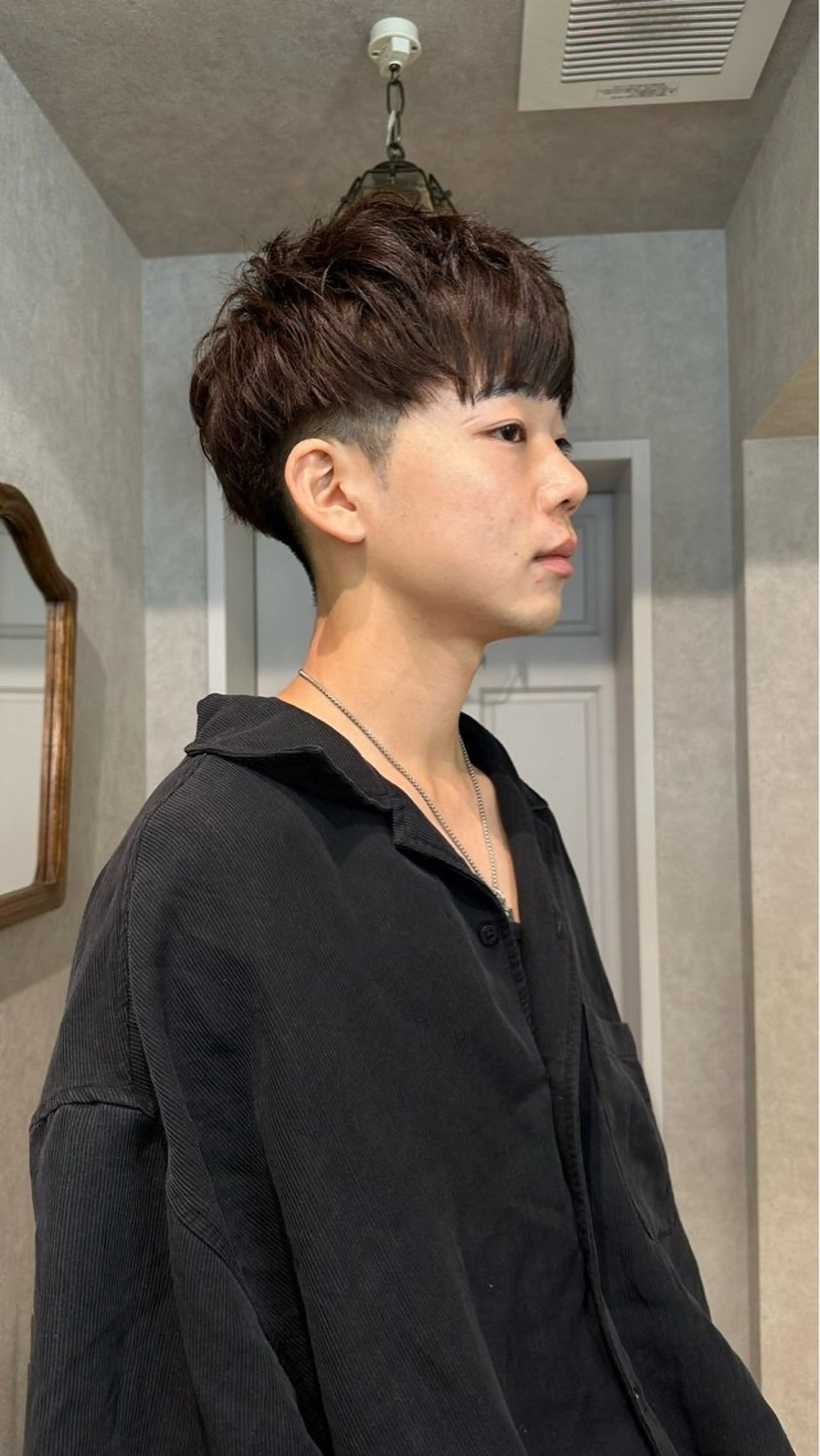 ショート カラー メンズ マッシュ 刈り上げ カット HARUKI🏔️/ メンズ/透けブラウンのヘアスタイル