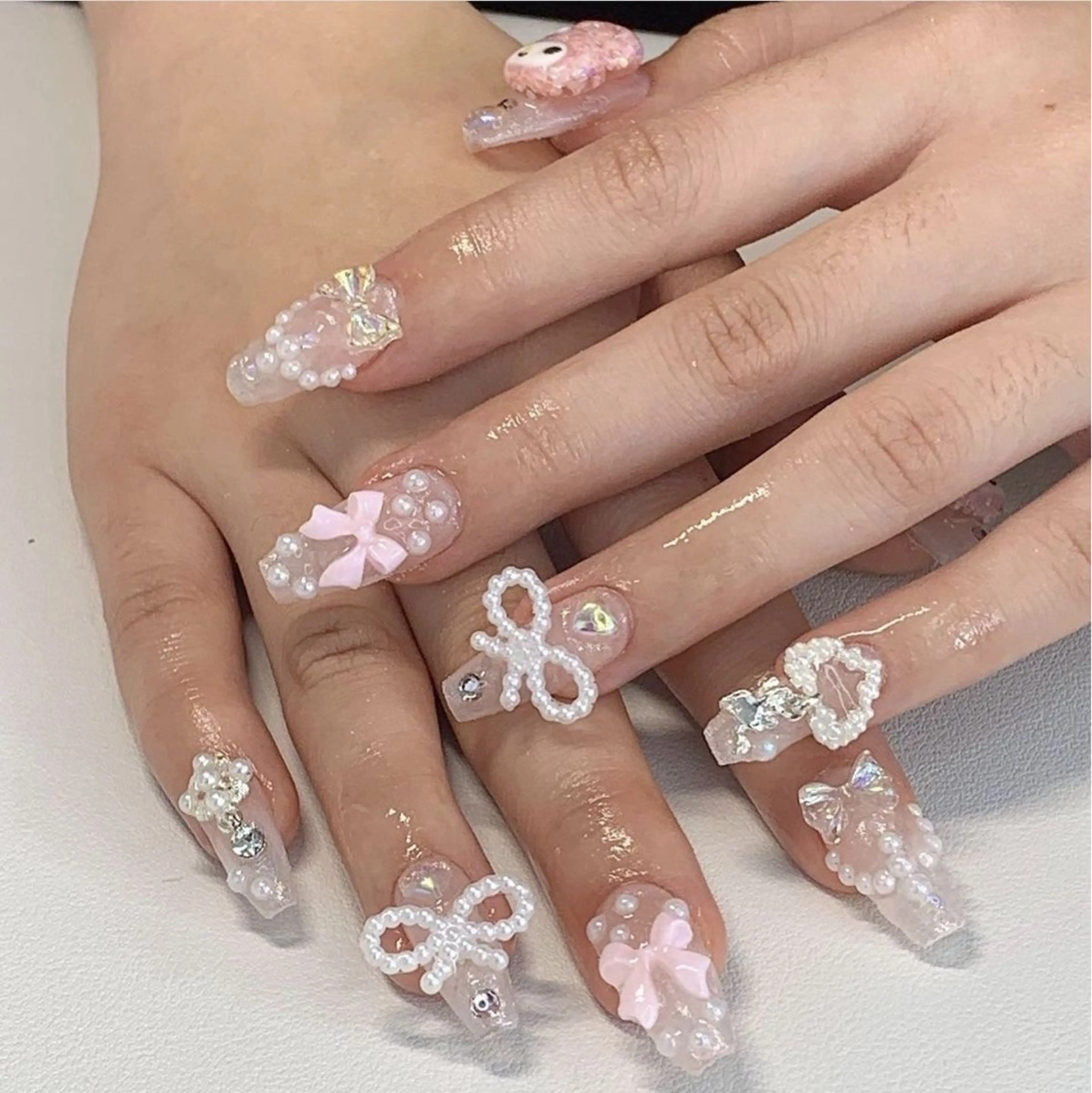 ネイル マグネットネイル ピンク ネイルチップ 冬ネイル Lee Nailsのネイルデザイン