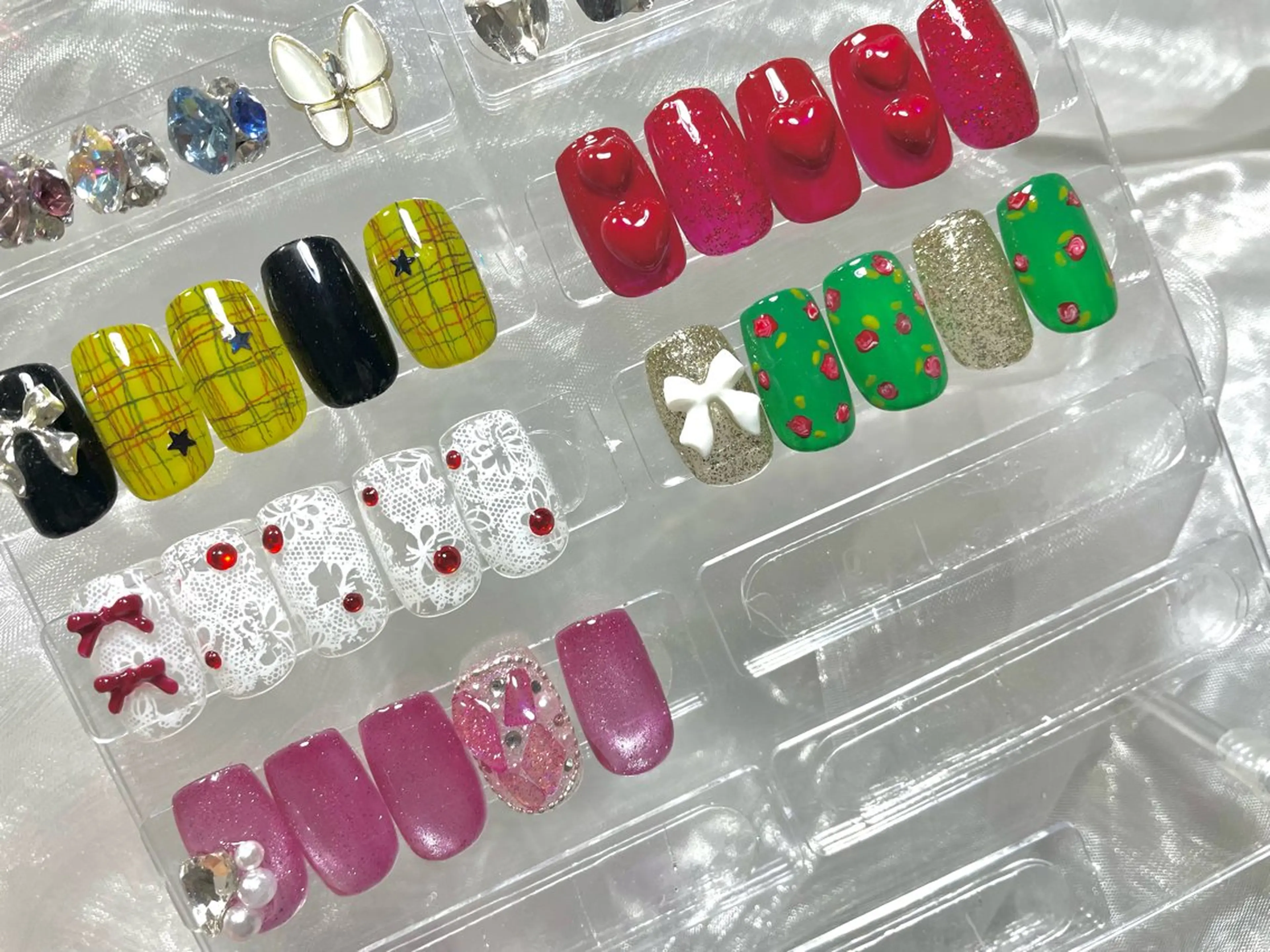 ネイル alma (アルマ)のネイルデザイン