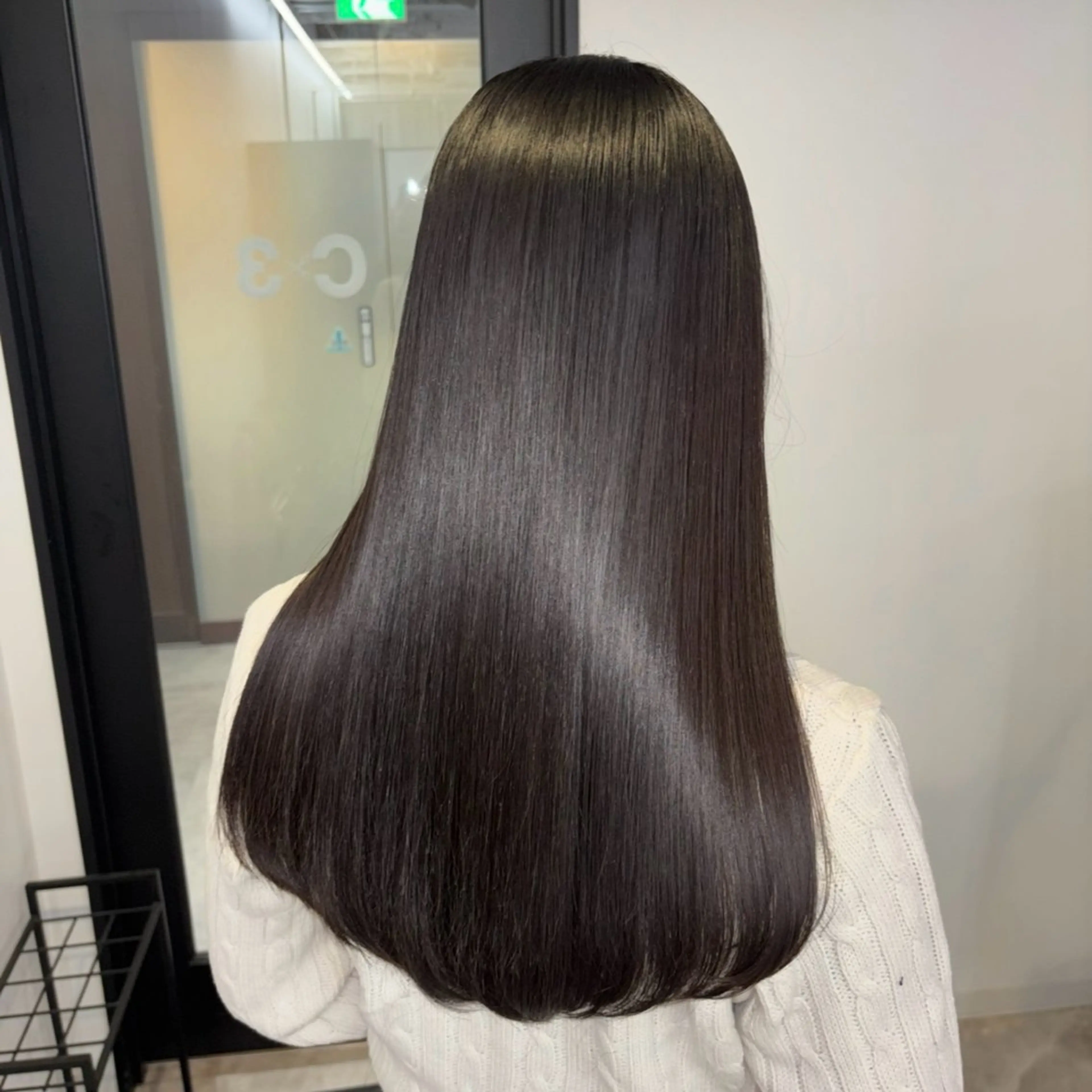 『ご新規様限定‼️』ナチュラルストレート💚自然に広がりを抑えて扱いやすい髪にしませんか??✨の写真