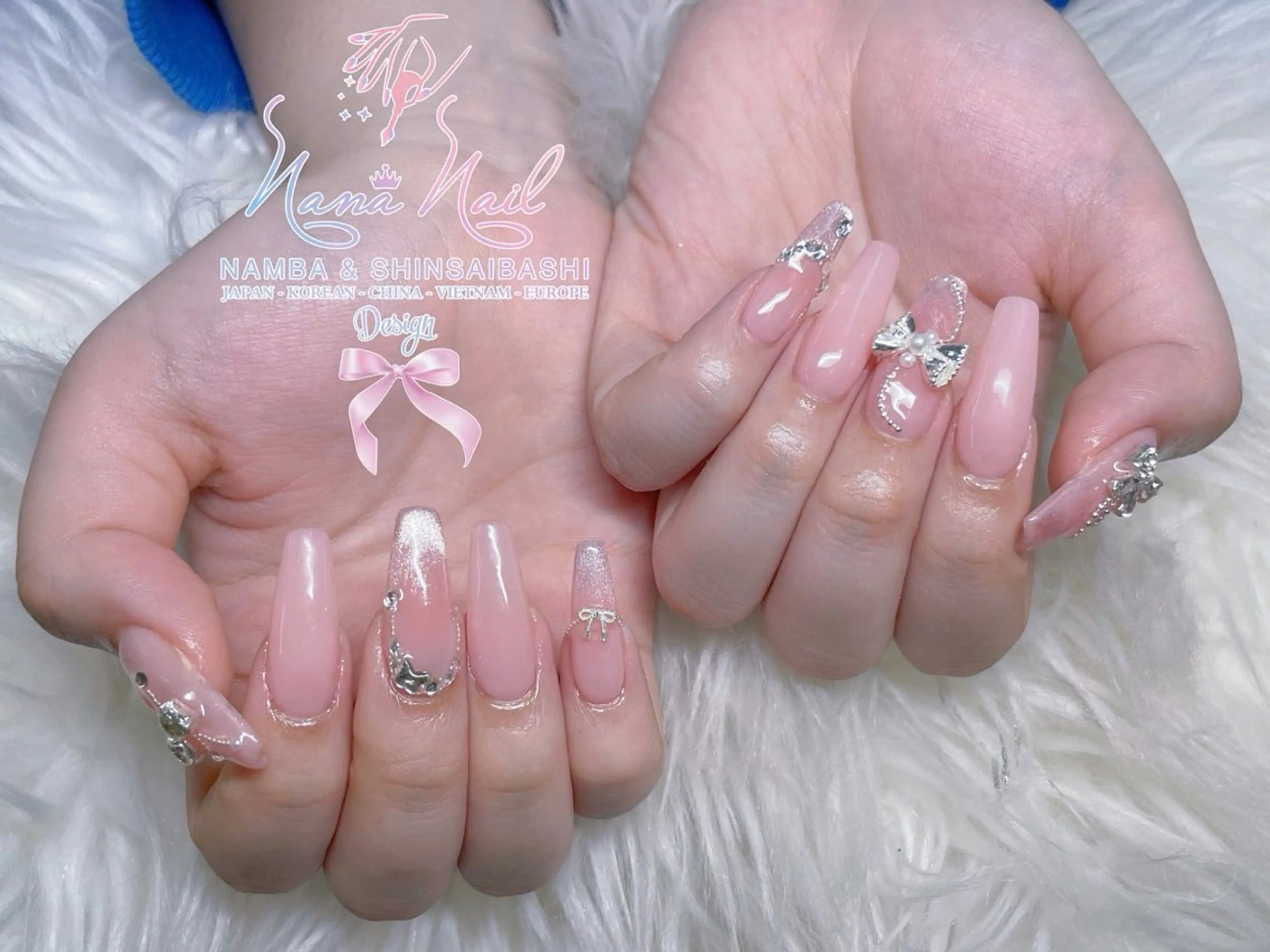 セミロング 韓国風ヘア クリスマス ハンドネイル 79Linanailnamba所属・Linanail Nambaのネイルデザイン