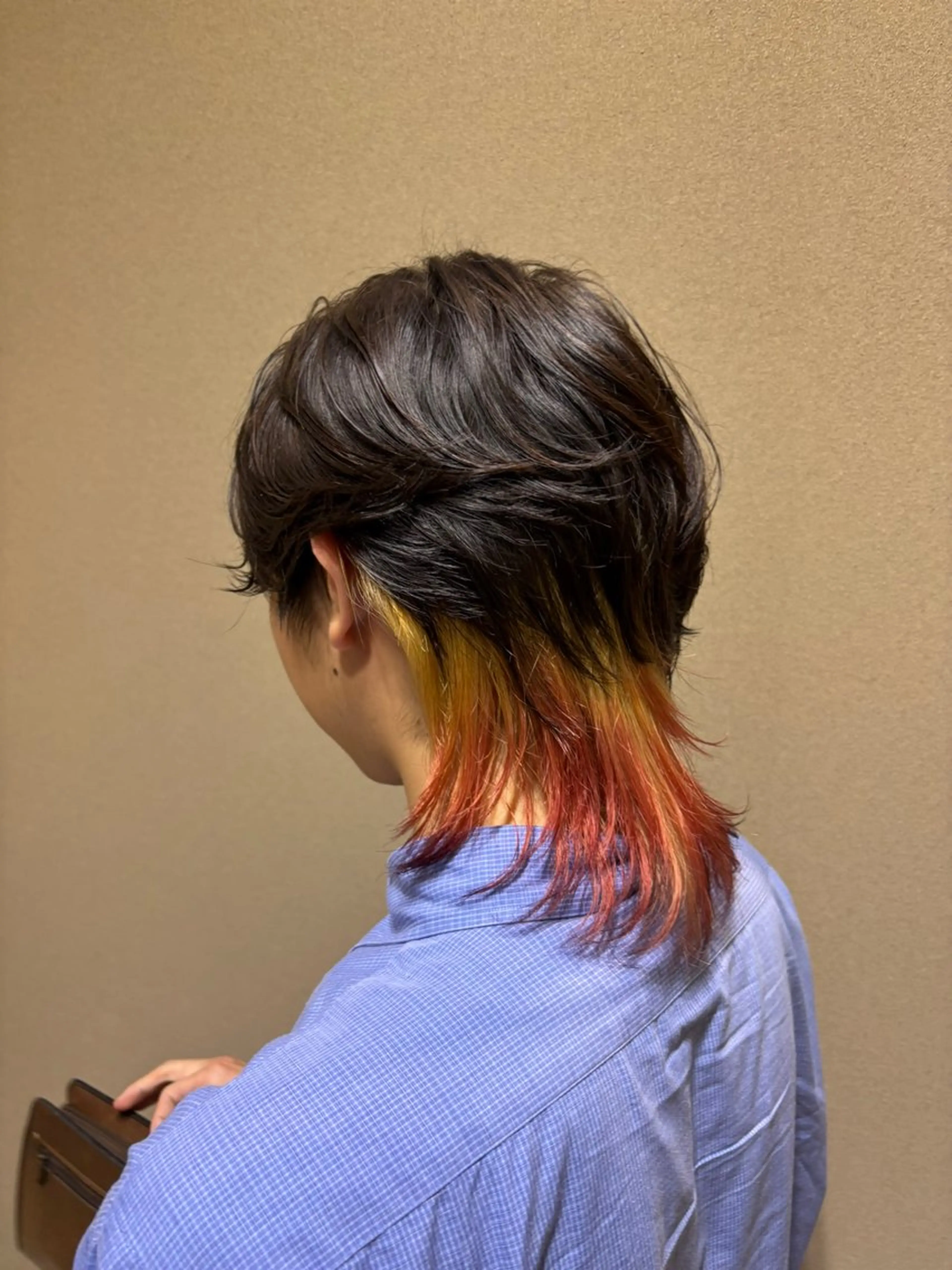 カラー パーマ メンズ メンズインナーカラー メンズパーマ 黒髪 ブロンド グラデーションカラー カット ヘアカラー ショート/カラー /メンズヘア/魁人のヘアスタイル