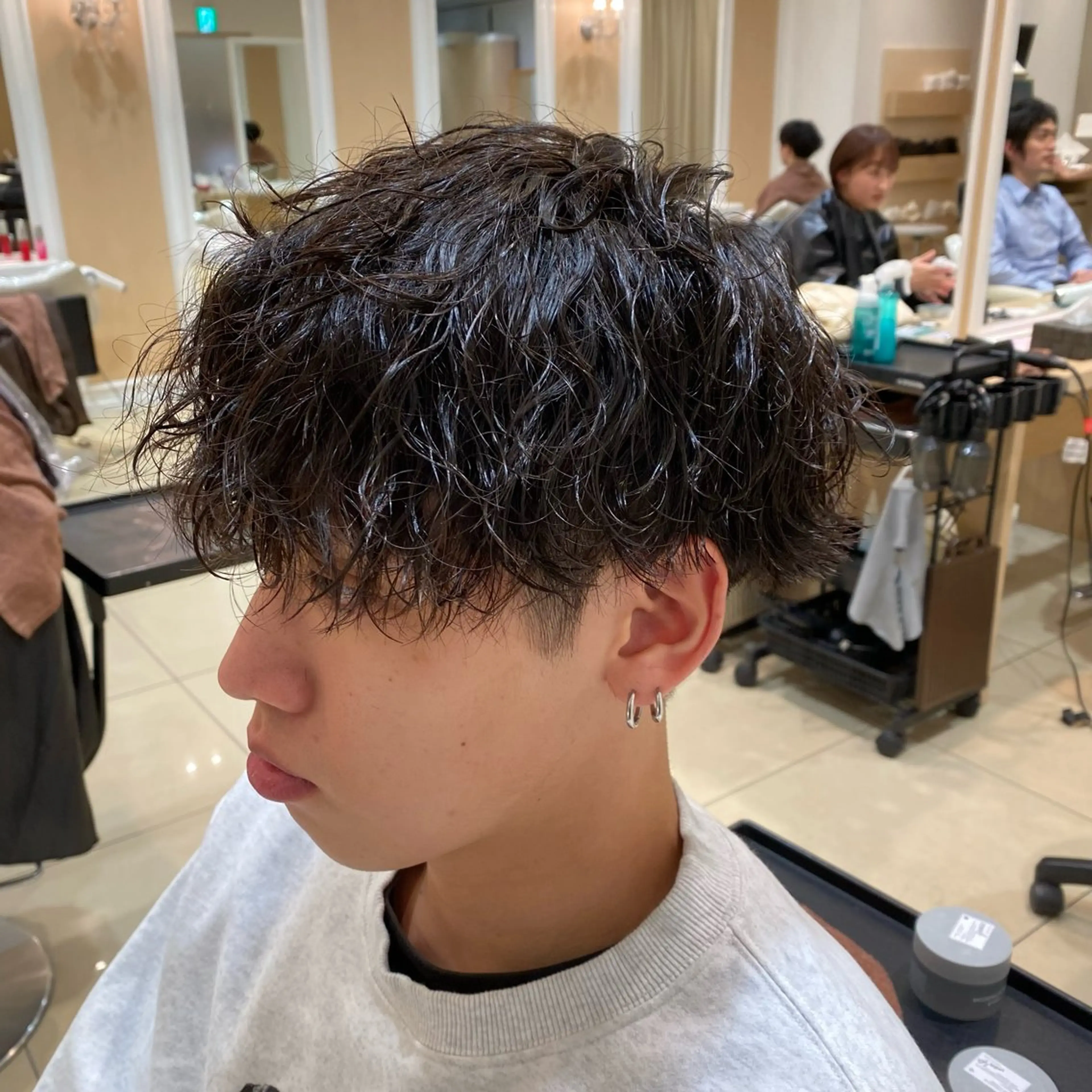 ショート パーマ メンズ カット パーマ メンズ特化型美容師 栗山勇人のヘアスタイル