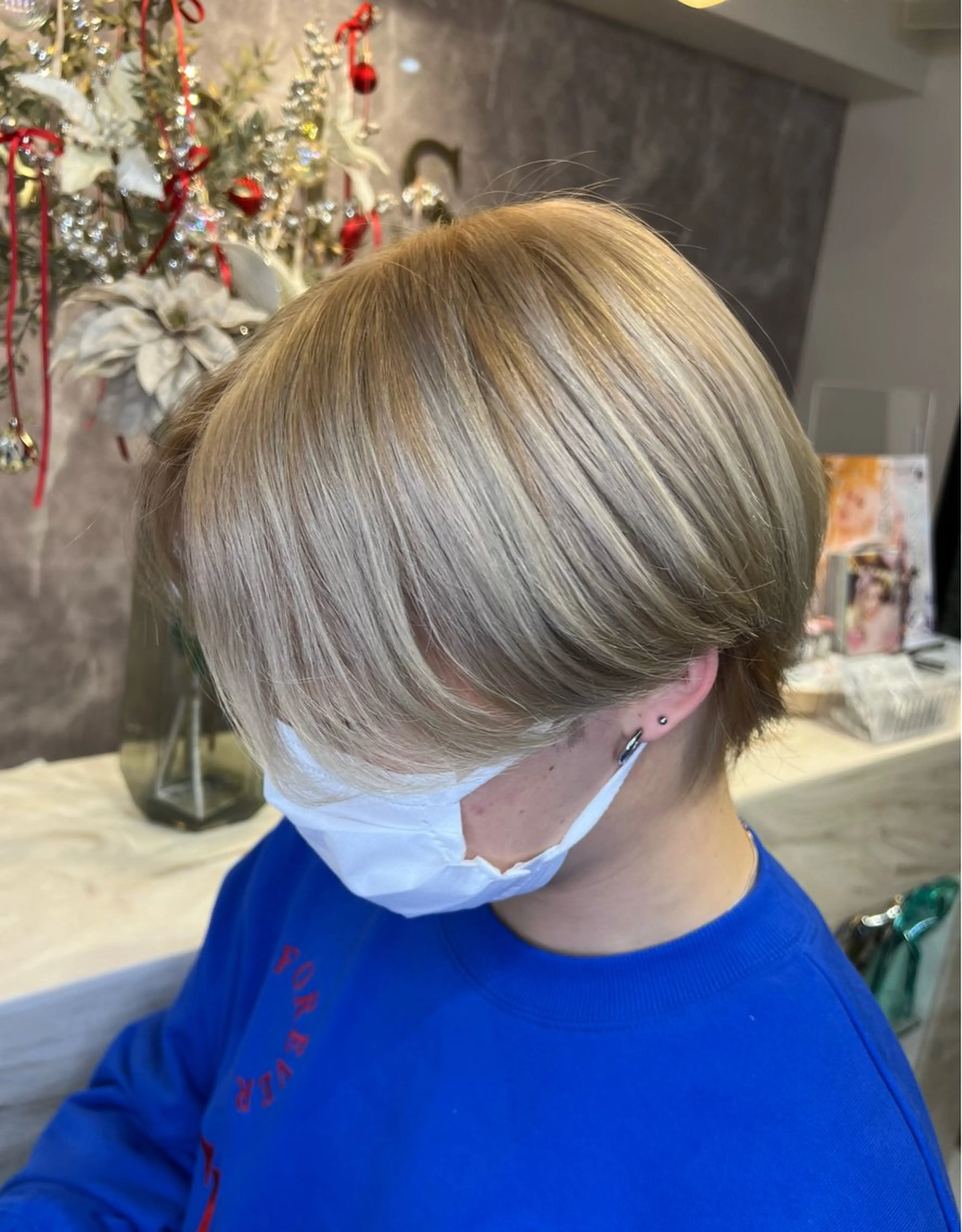 ショート カラー シールエクステ ベージュカラー ブリーチ ケアブリーチ 透明感カラー ヘアカラー 渋谷ハイトーン/髪質 改善/かすが🪽🫧のヘアスタイル