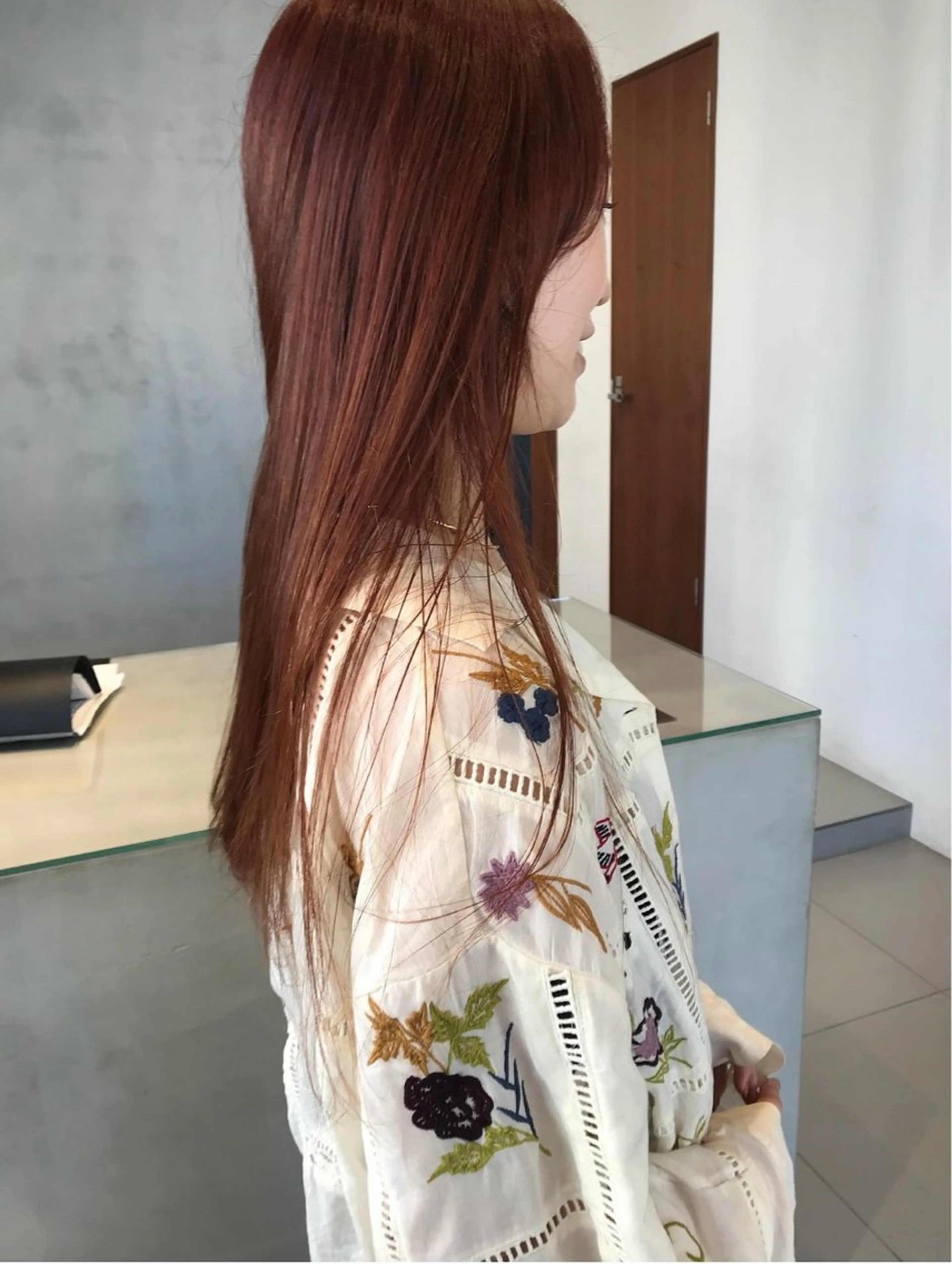 カラー hina KEEDAのヘアスタイル