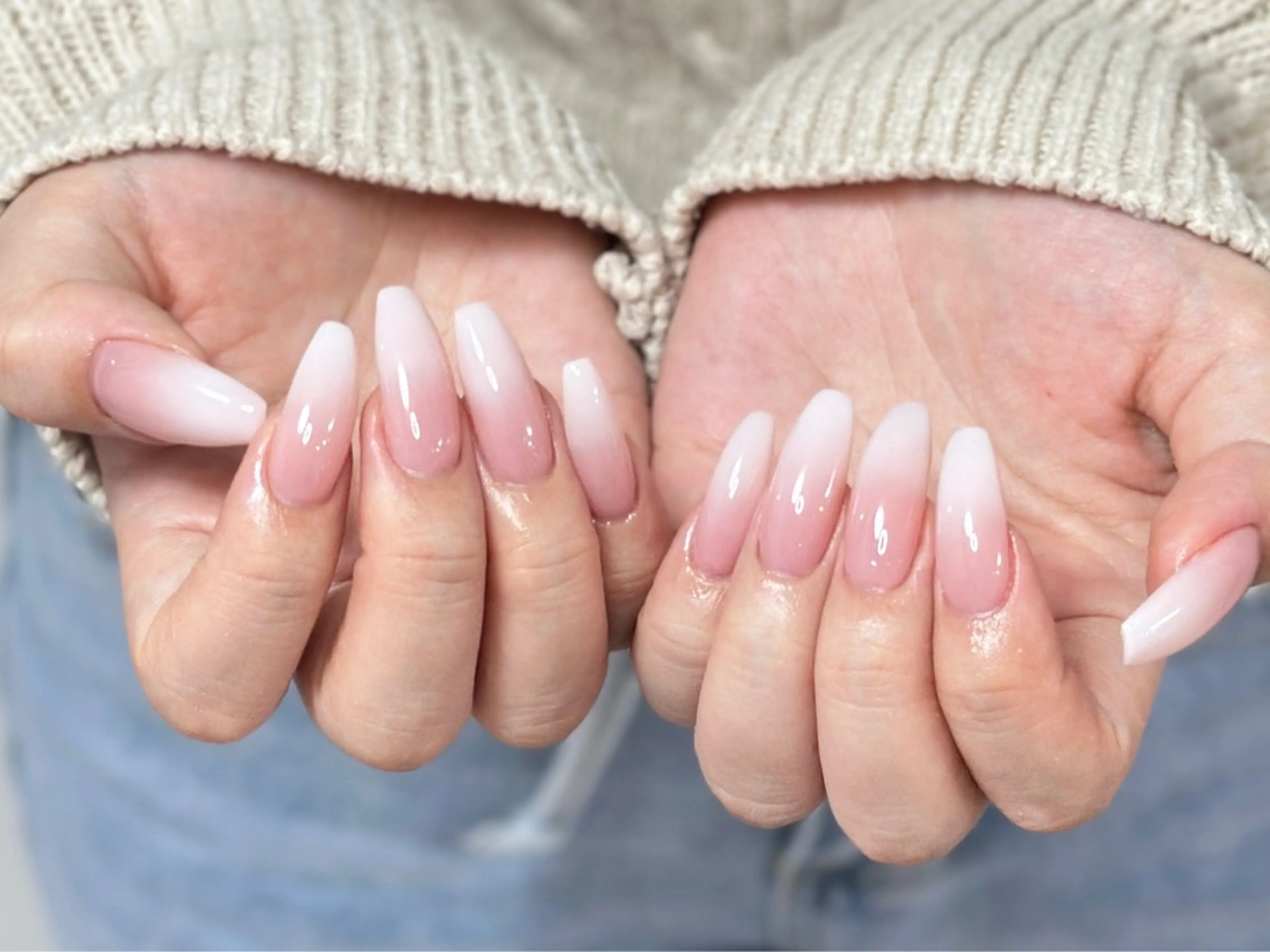 ネイル アートネイル オーロラネイル チークネイル フレンチネイル ガラスフレンチ 🎀YooLi Nail salonのネイルデザイン