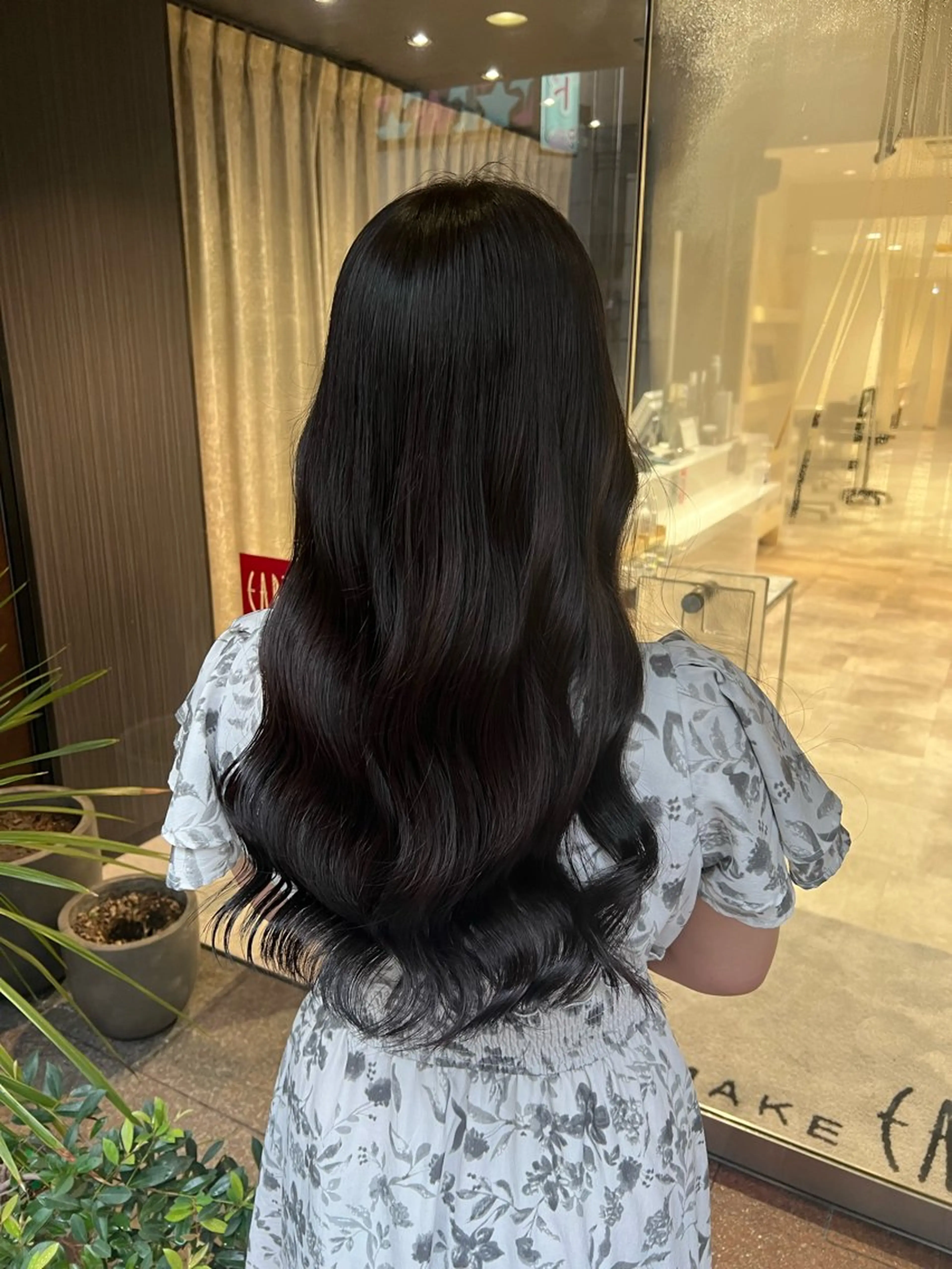 ロング カット ヘアカラー 美髪矯正/髪質改善 /透明感ある艶カラーのヘアスタイル