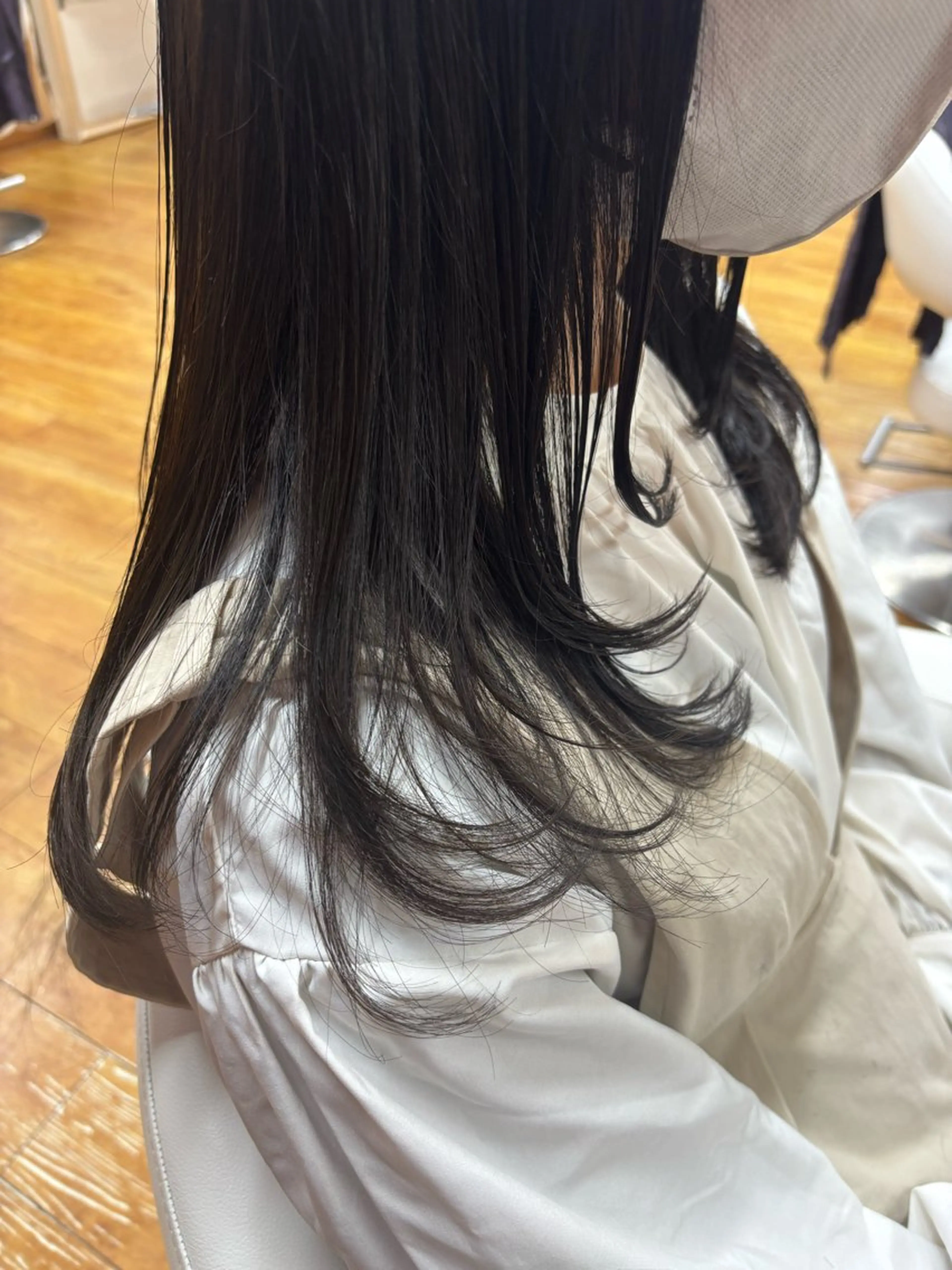 ロング レイヤーカット Sagedoue ユイのヘアスタイル