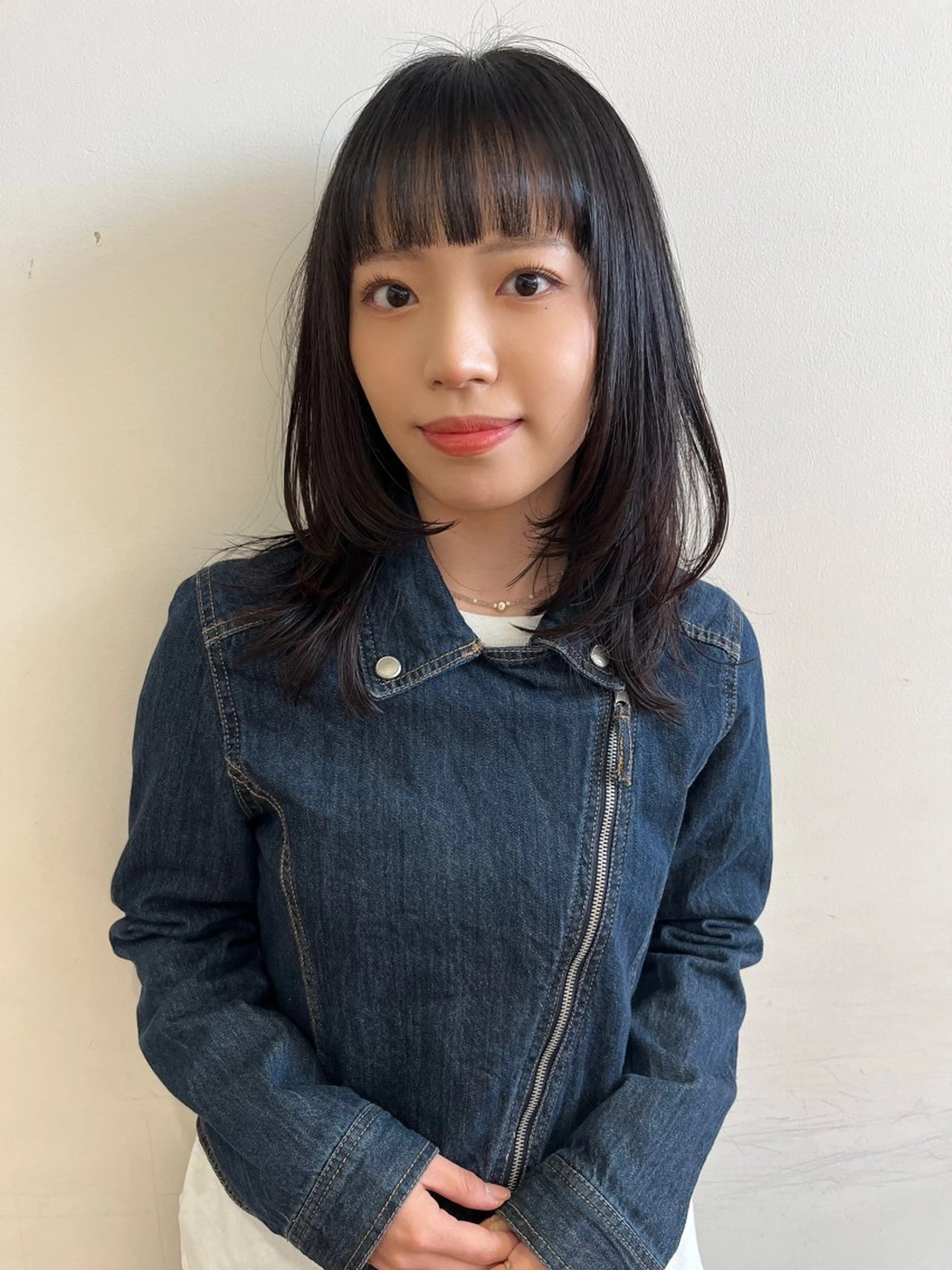 ミディアム 林 和香菜のヘアスタイル