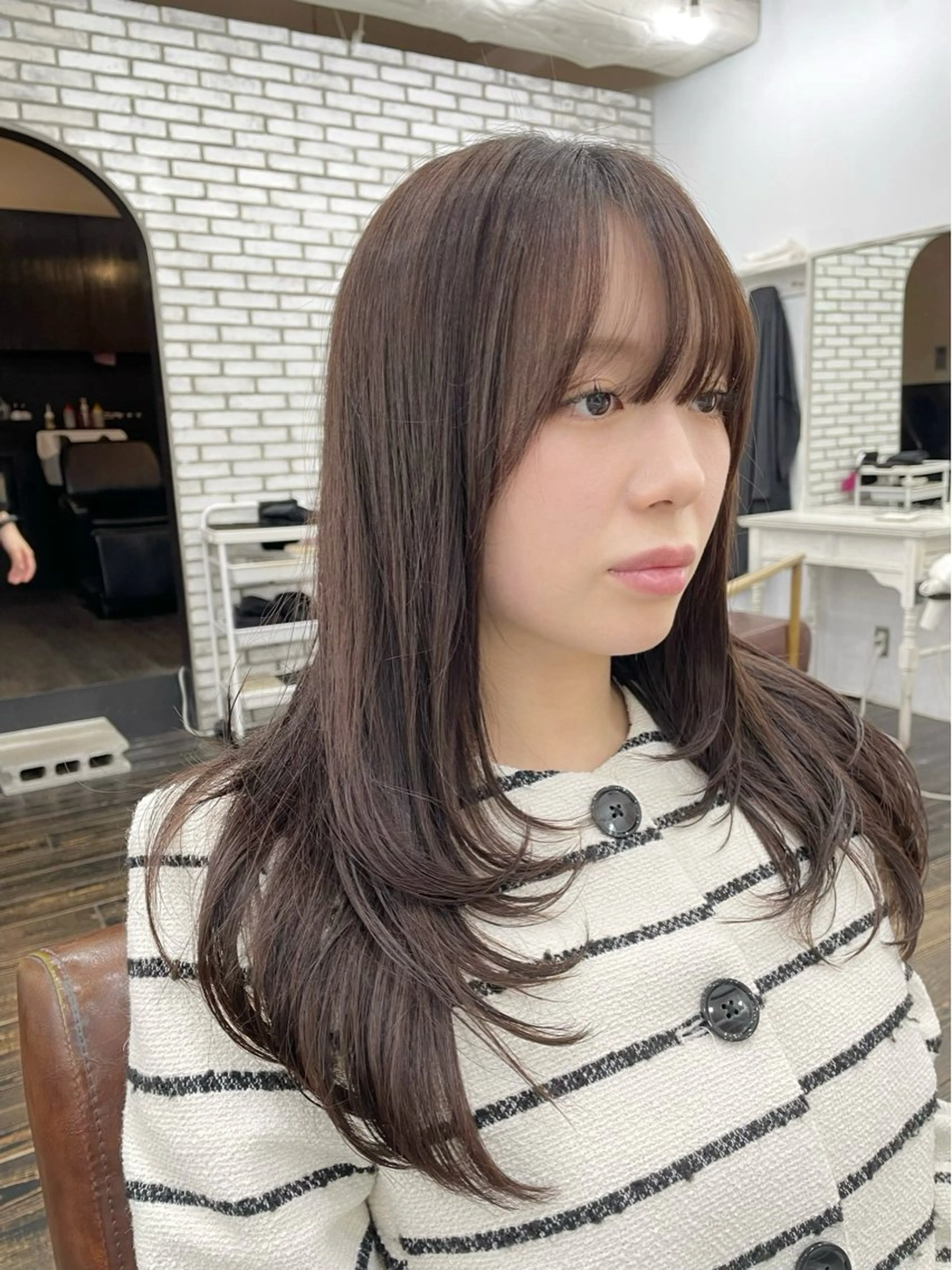 ロング レイヤーカット カット ヘアカラー Rina🪄 韓国風レイヤーcutのヘアスタイル