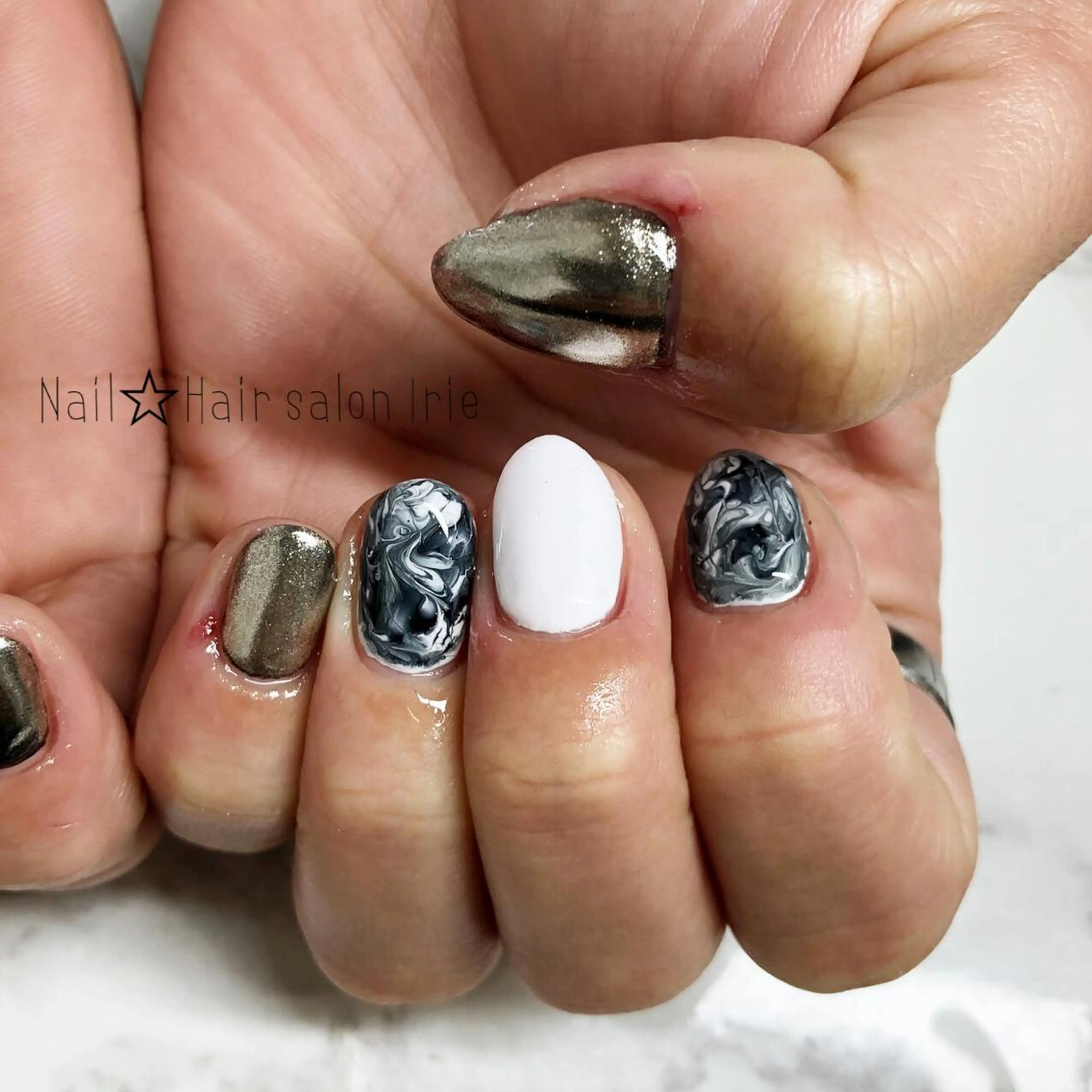 ネイル Hair salon Irie所属・與儀 知佳のネイルデザイン