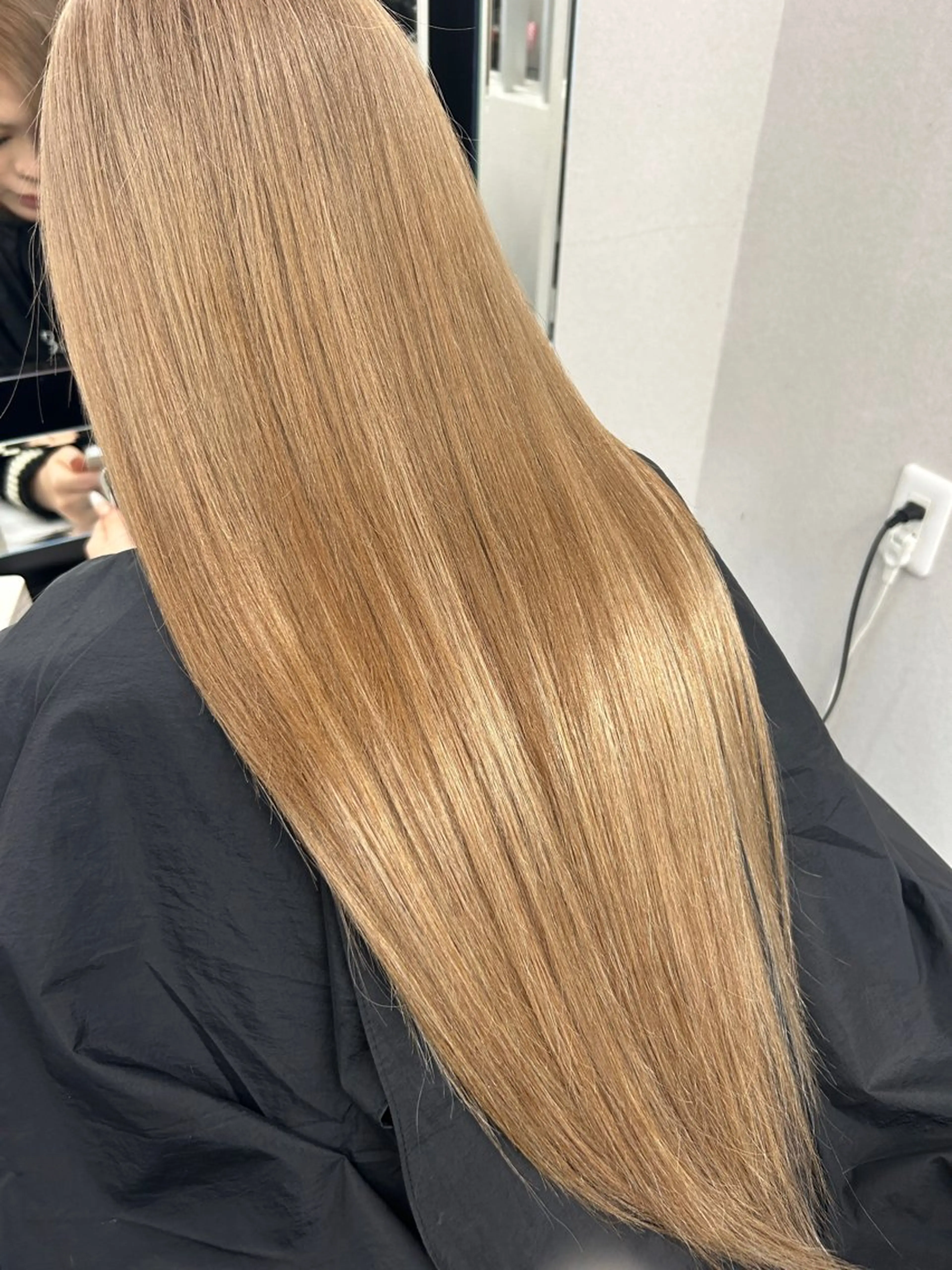 ロング カラー ベージュカラー ダブルカラー ハイトーンカラー ミルクティーベージュ エクステ ヘアカラー エクステ レイヤー/エクステ alpha下妻のヘアスタイル