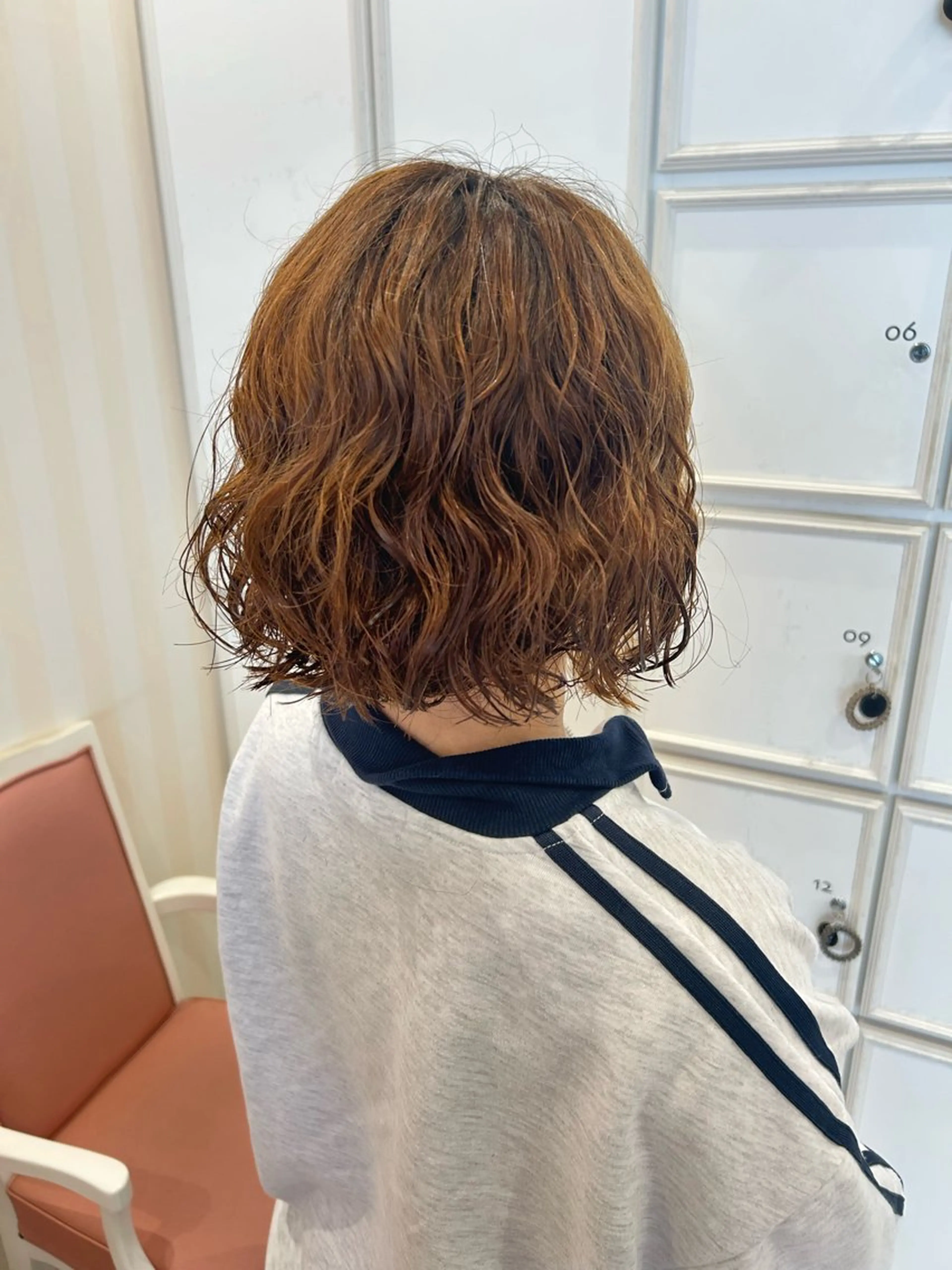 ミディアム パーマ Via 京都烏丸所属・RINA/ハイトーン /レイヤー/髪質改善のヘアスタイル