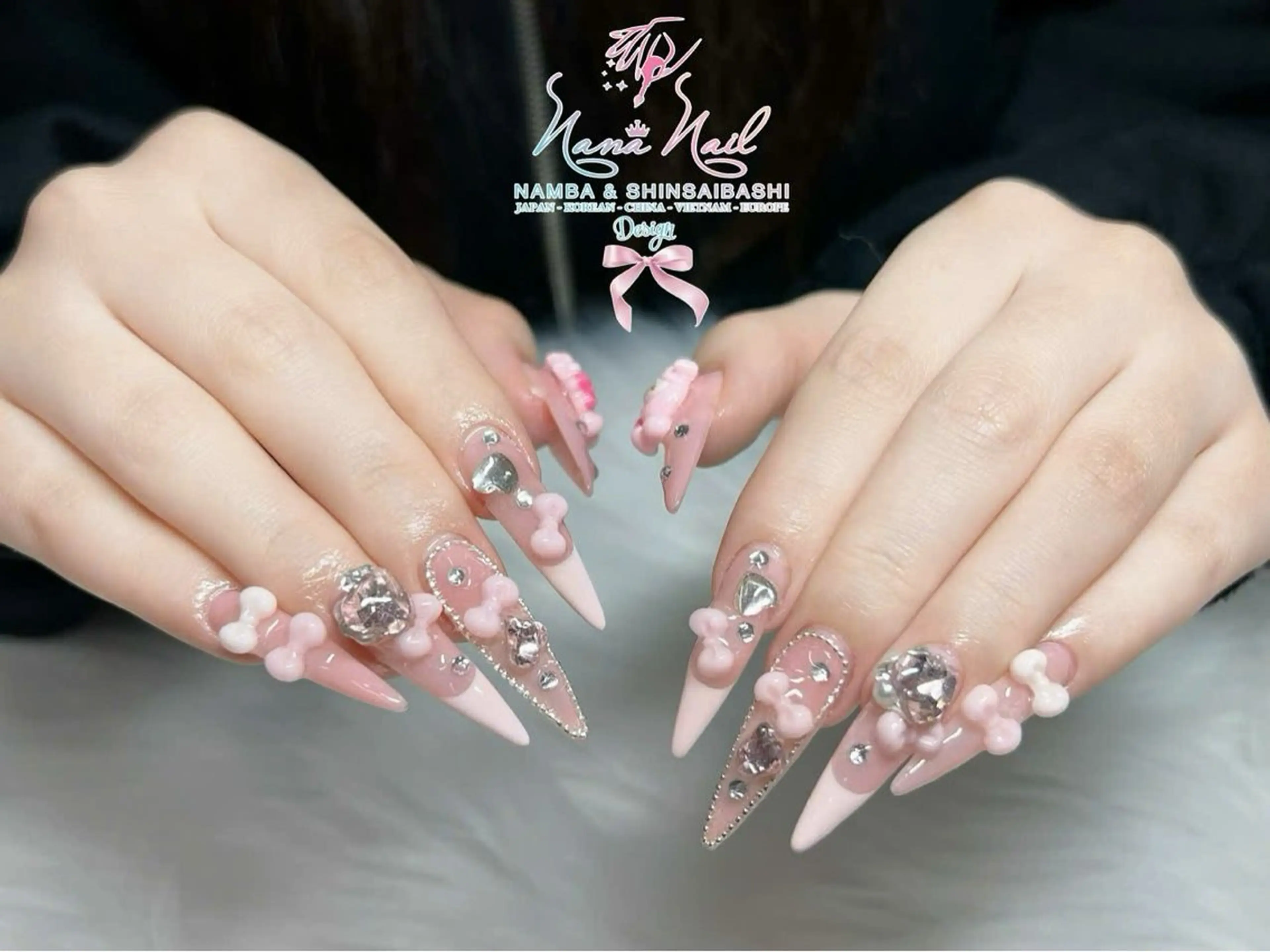 ロング 韓国風ヘア ロング クリスマス ハンドネイル Linanail Nambaのマツエク・マツパデザイン