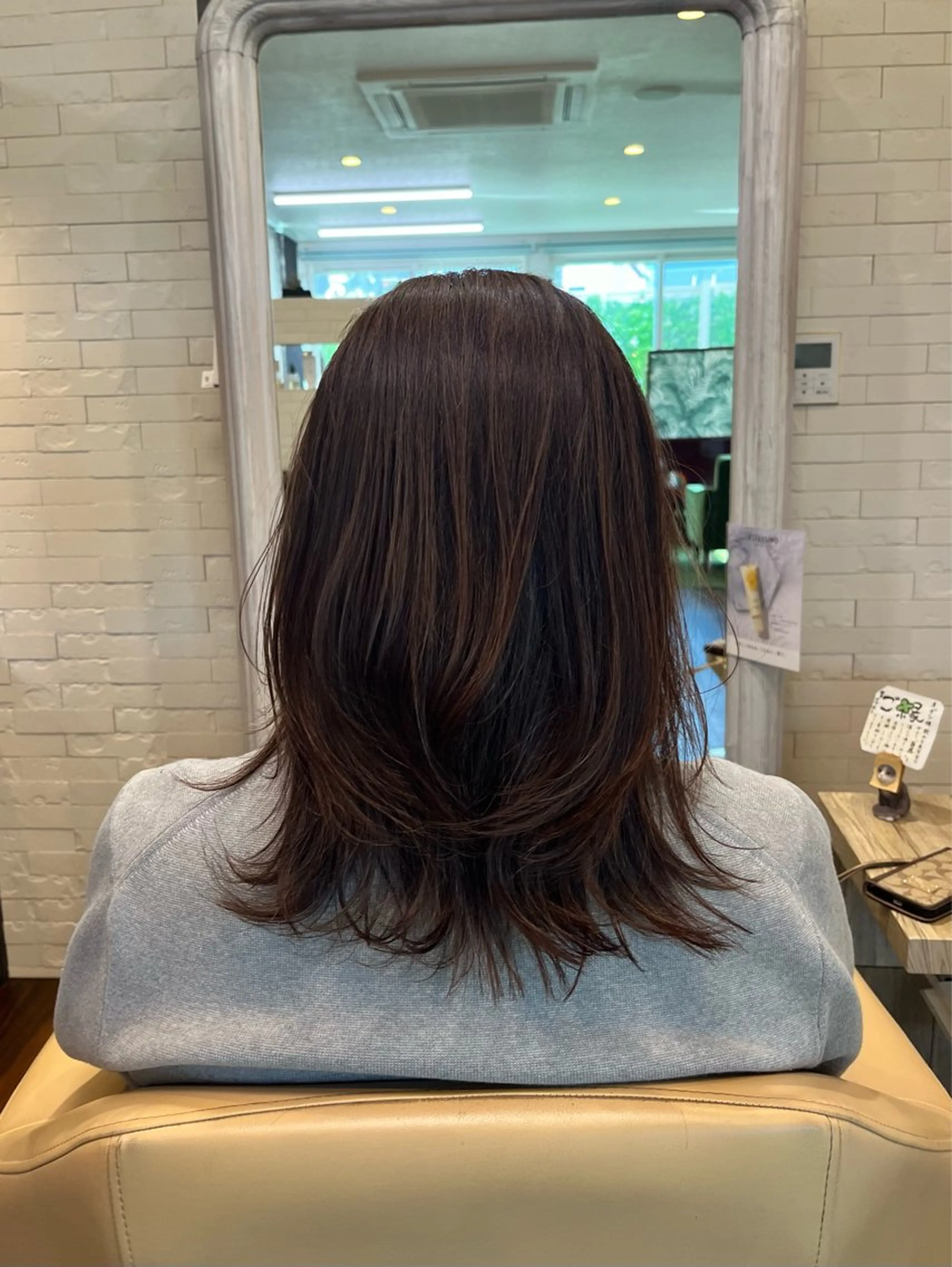 ミディアム 松本 茜のヘアスタイル