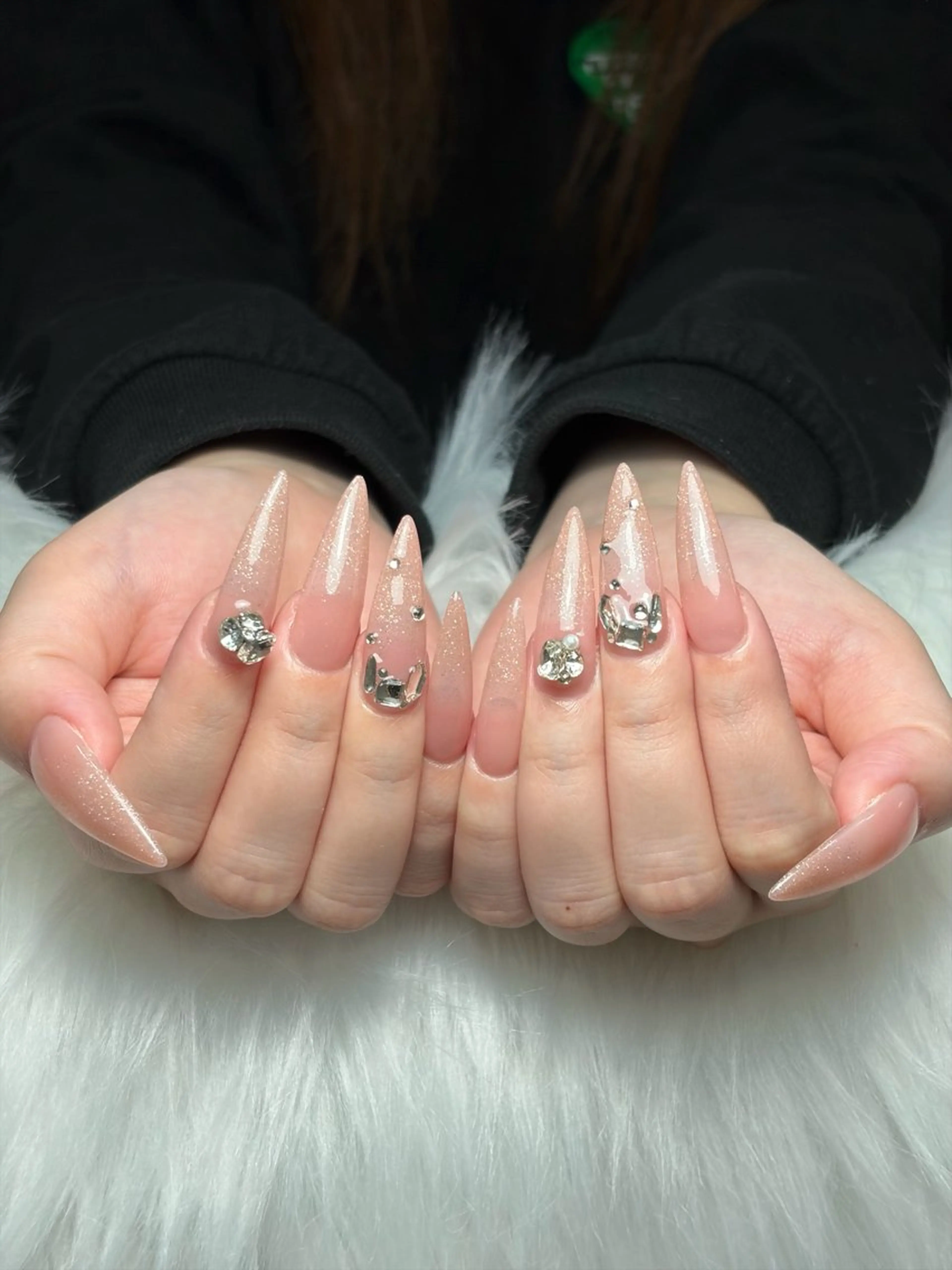 ネイル アートネイル 長さ出し ジェルネイル マグネットネイル ニュアンスネイル Cloudy Chan Nailのネイルデザイン