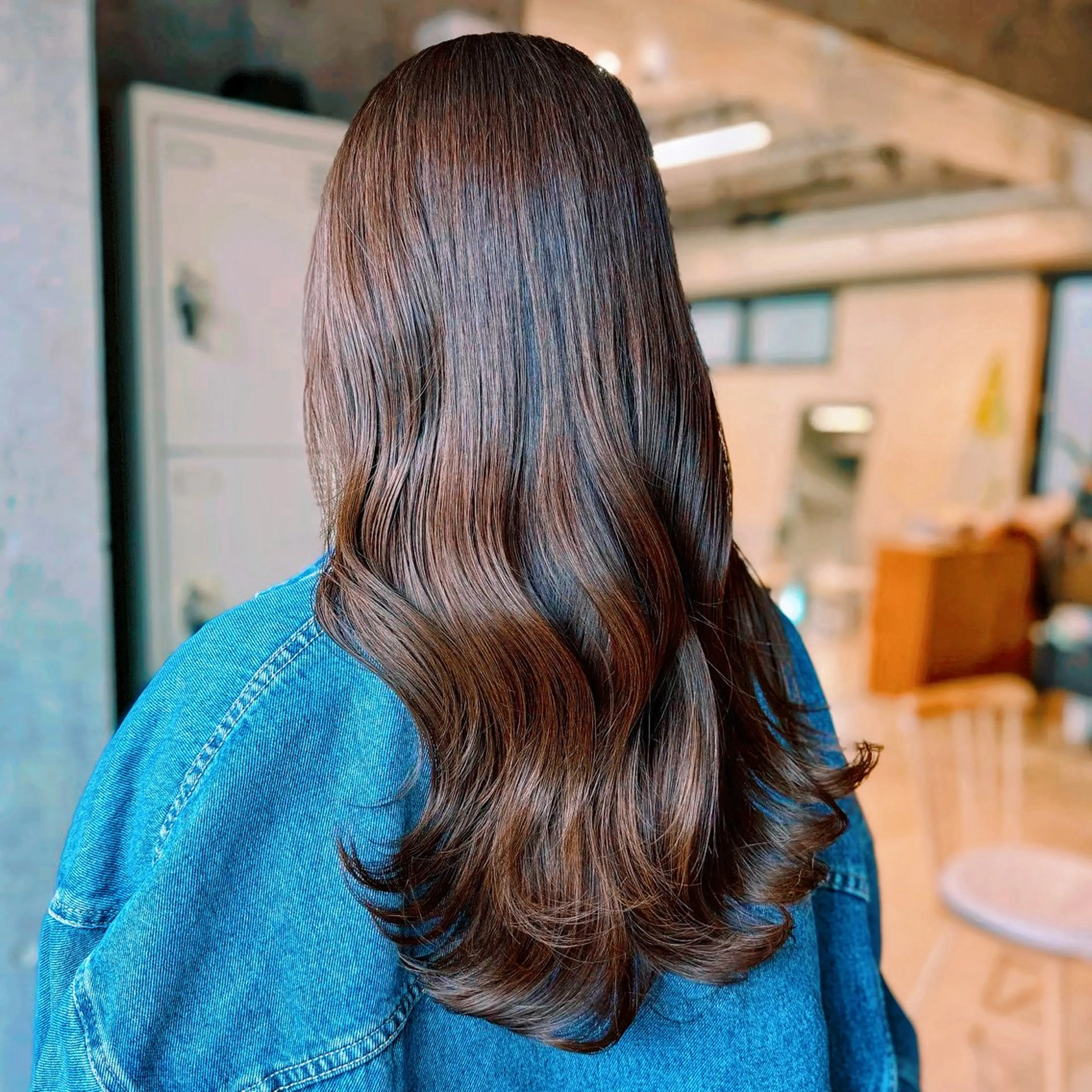 セミロング カラー 透明感カラー オレンジ ヘアカラー トリートメント ムツキ/品のある 艶カラー/縮毛矯正のヘアスタイル