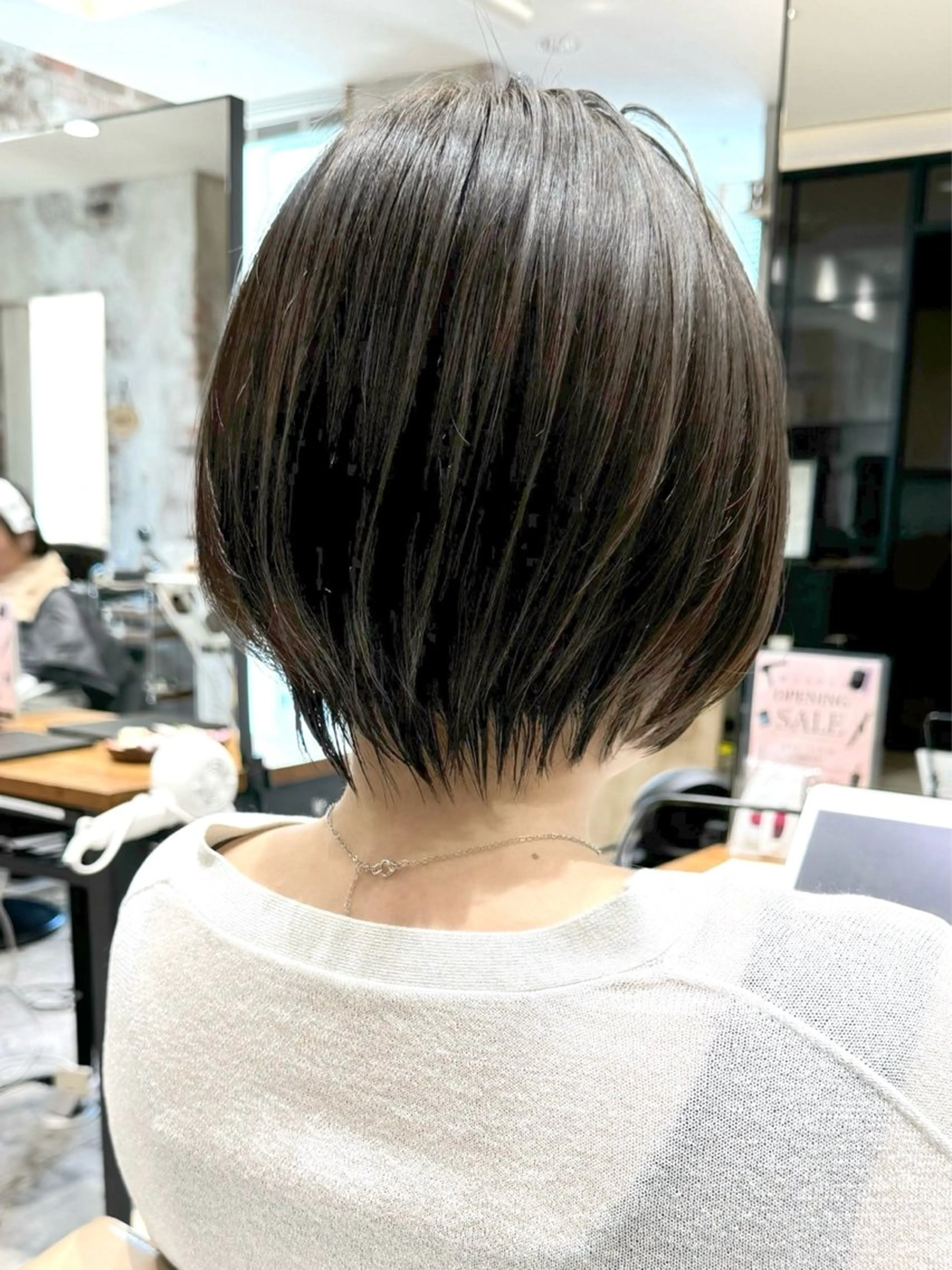 ショート カラー カット ヘアカラー トリートメント 💍新宿ショート 💍岩田莉奈のヘアスタイル