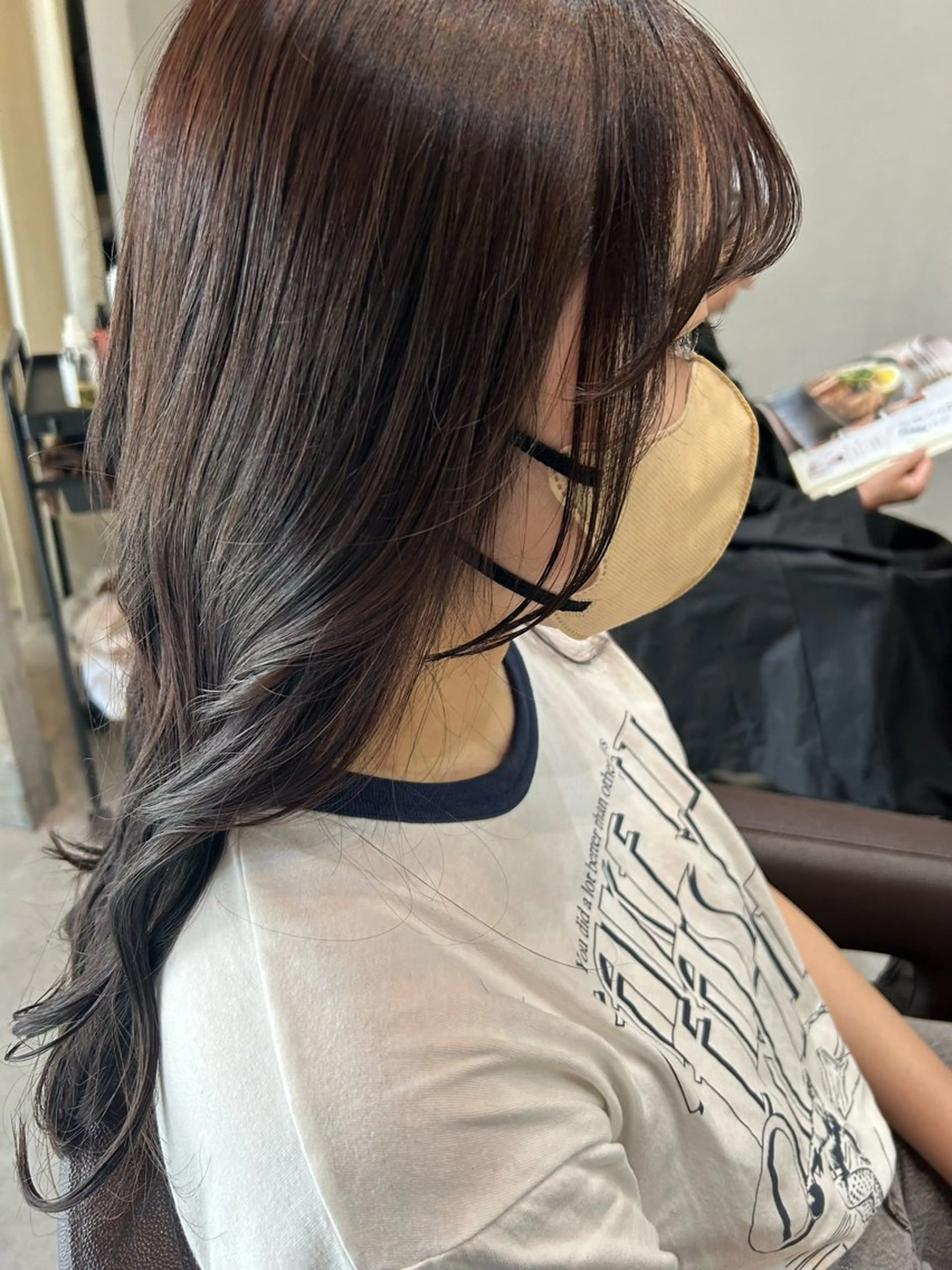 ロング カラー 川筋 桃果のヘアスタイル