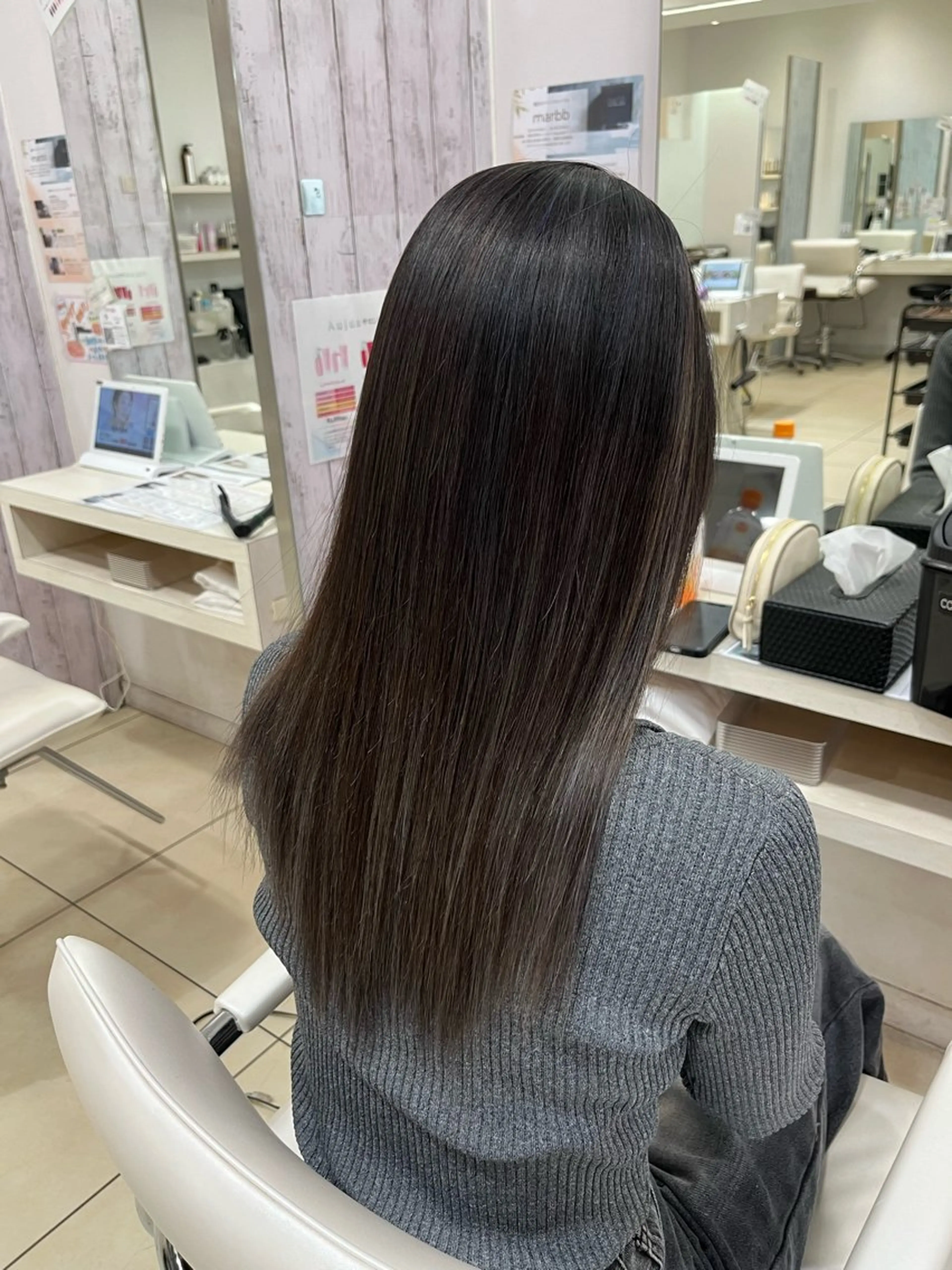 ロング カラー グラデーションカラー ハイライトカラー ハイライト ヘアカラー 🤎ベージュカラー/ 髪質改善/山岸🤎のヘアスタイル