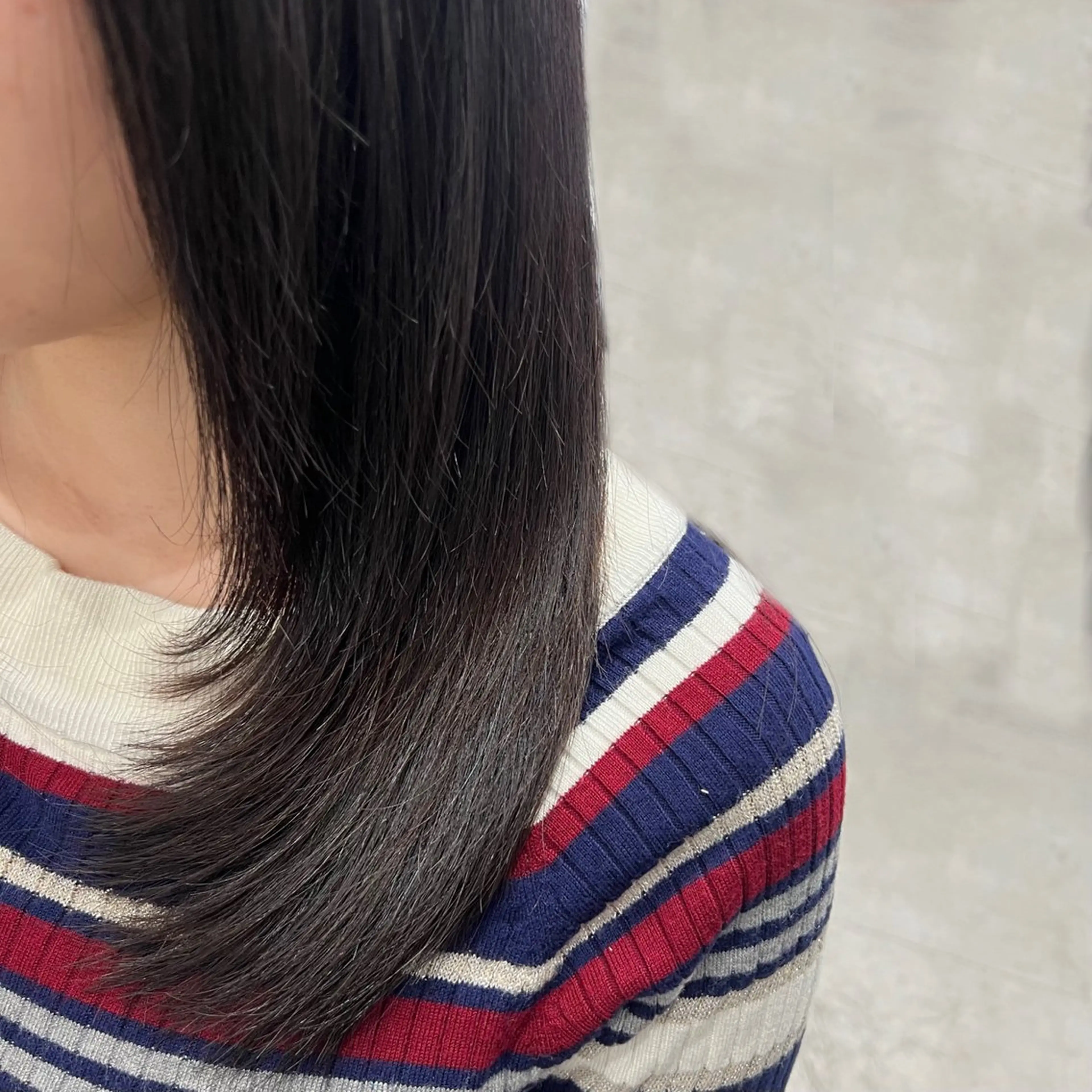 ミディアム SOYON栄 山下麻央のヘアスタイル