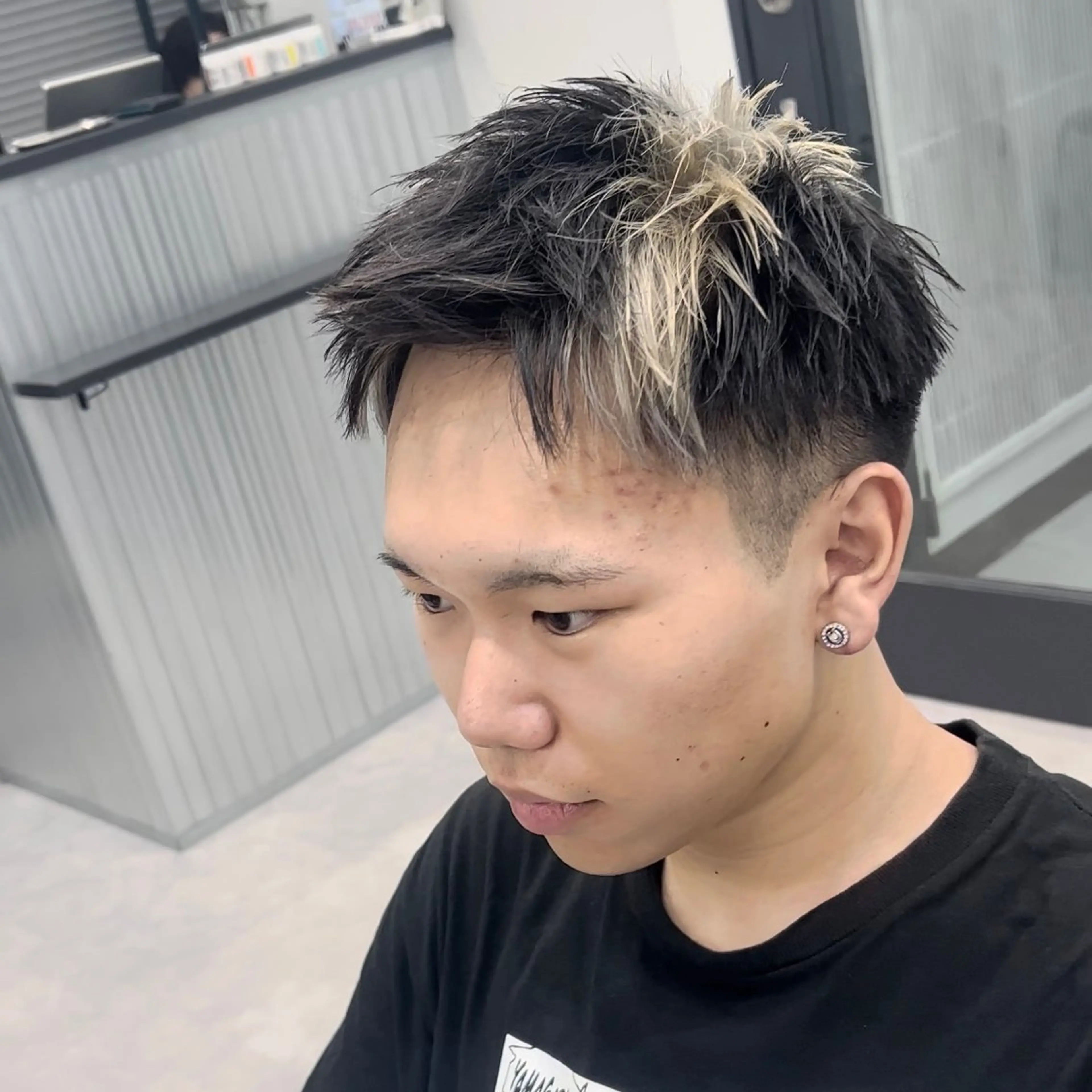 ショート カラー メンズ 曲がる縮毛矯正 LIBER 　岩名のヘアスタイル