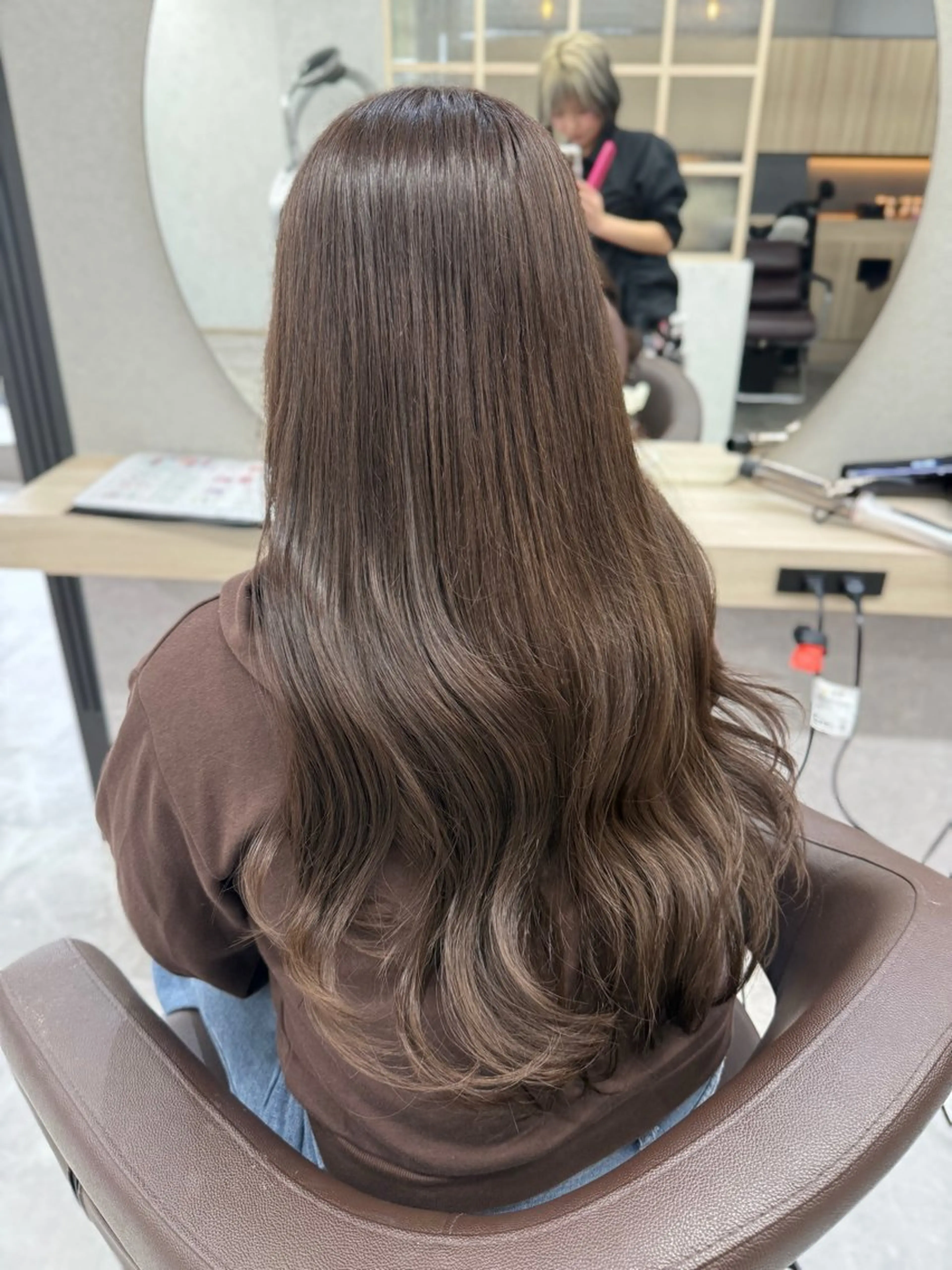 ロング カラー ベージュカラー ブリーチ ブラウンカラー ブラウンベージュ 透明感カラー ヘアカラー KEEN.渋沢/ ブリーチ/みなのヘアスタイル