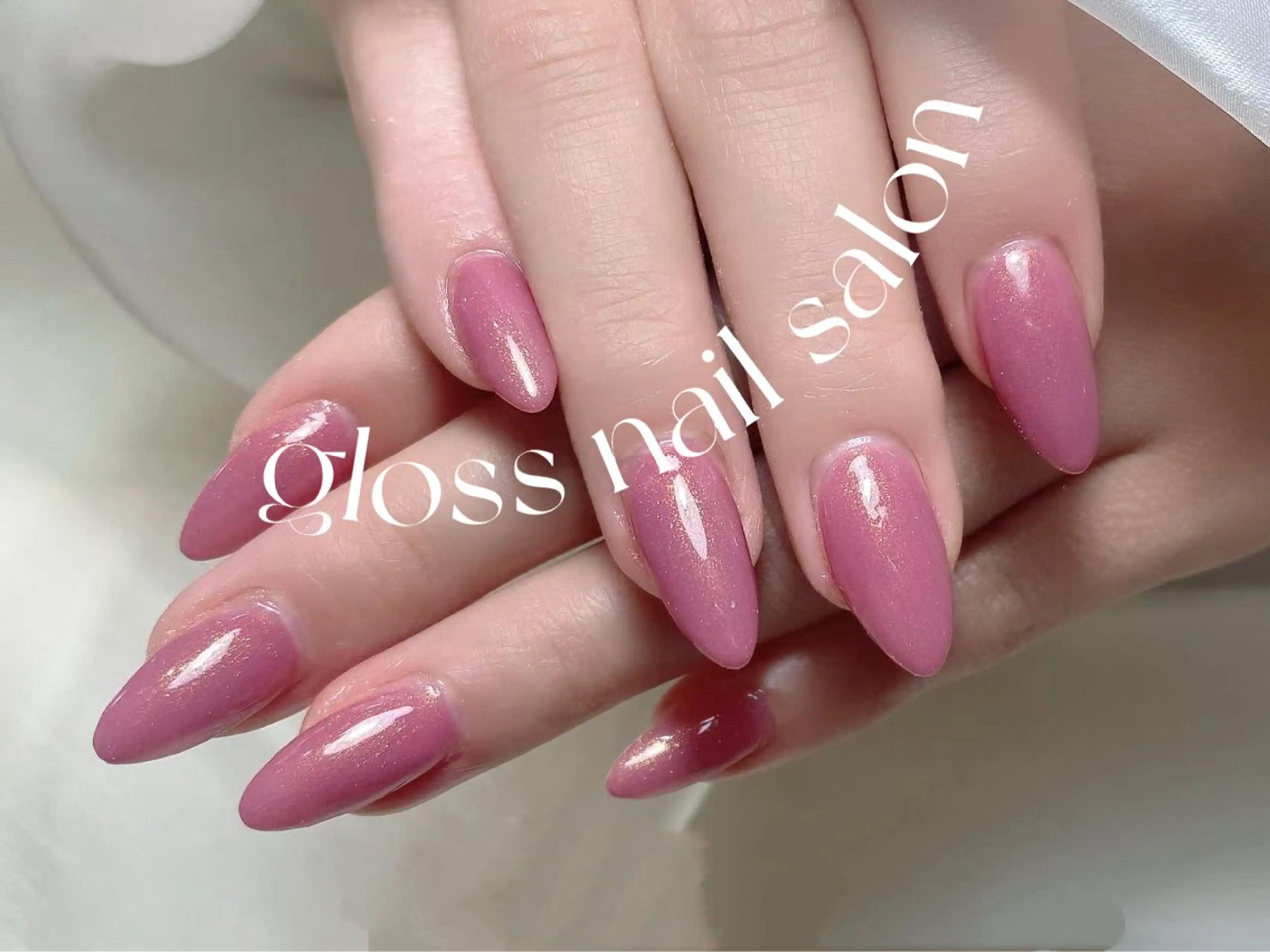 ネイル miho🍎 Gloss nailのネイルデザイン