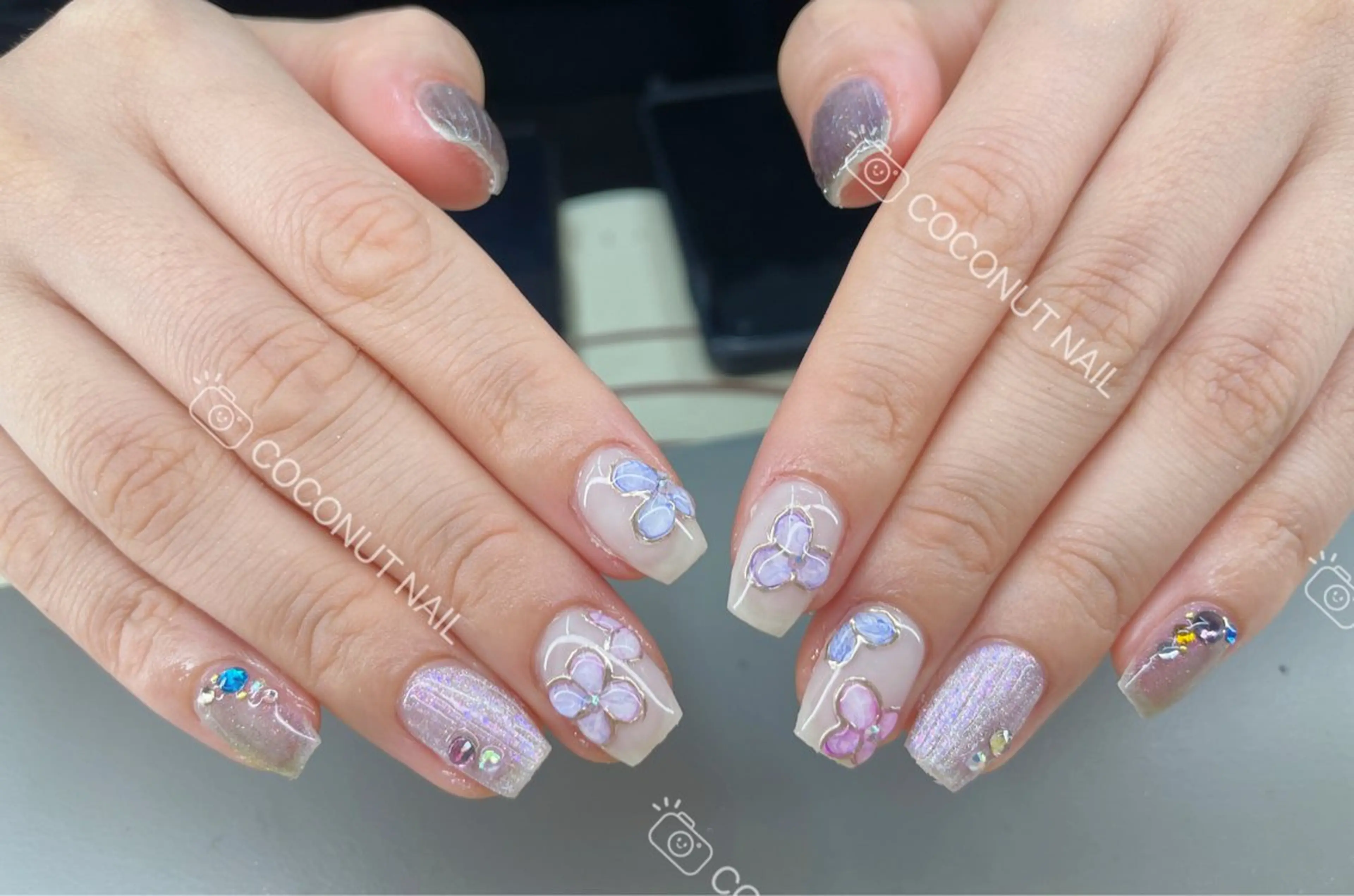 ネイル ハンドネイル 神田 ココナッツのネイルデザイン