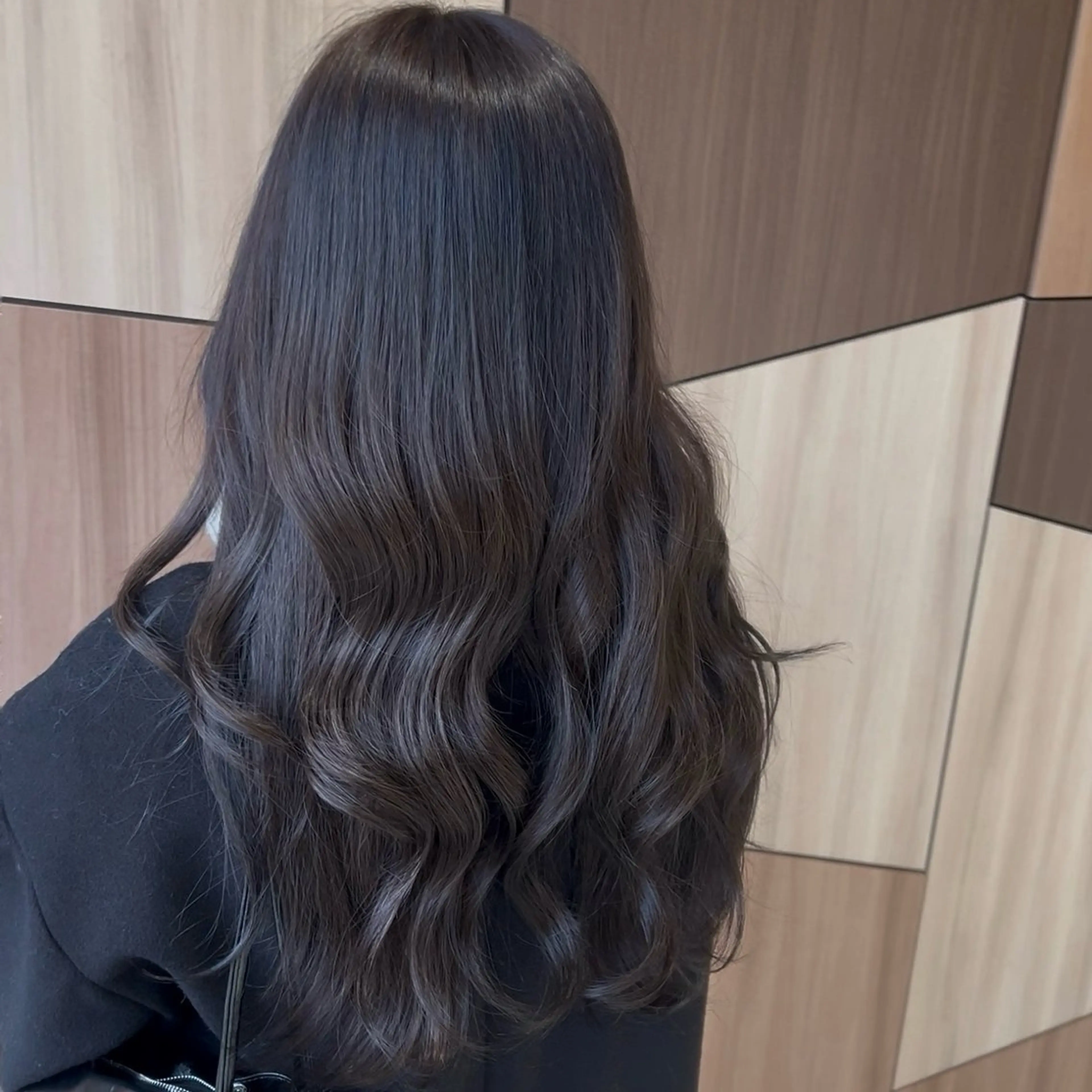 ロング カラー ブラウンカラー ダークブラウン ヘアカラー 太田 愛理のヘアスタイル