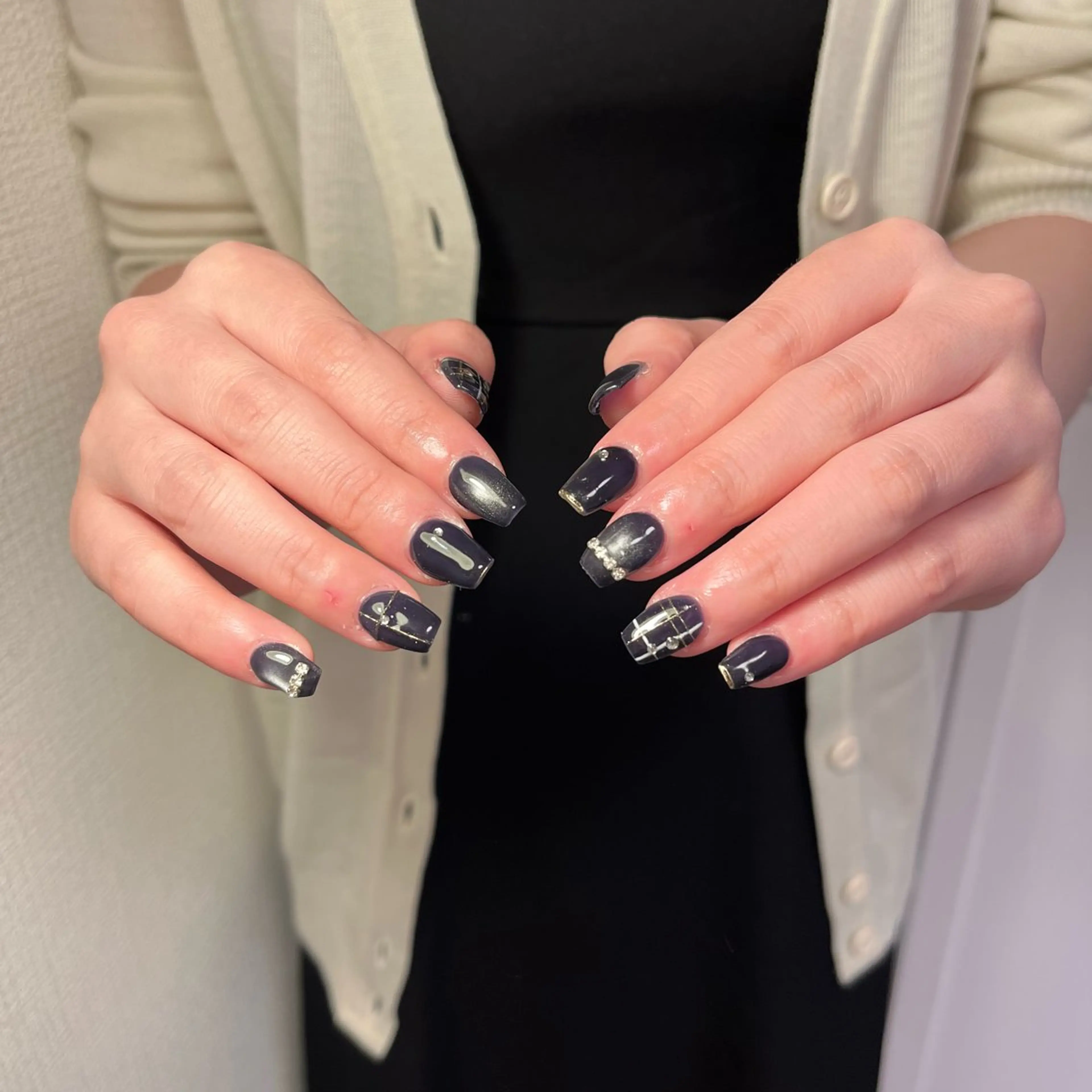 ネイル ハンドネイル フットネイル neroria nailのネイルデザイン